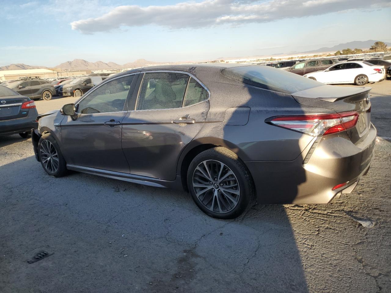 2018 Toyota Camry VIN 4T1B21HK5JU006459 Copart auction photo, front end damage thumbnail 2
