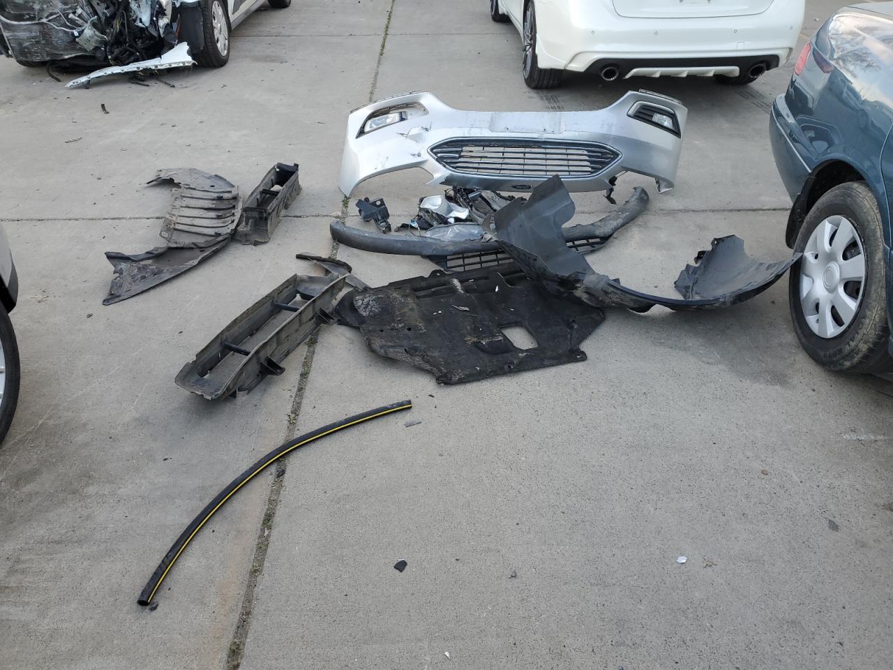 2017 Ford Focus VIN 1FADP3N26HL344313 Copart auction photo, front end damage thumbnail 12