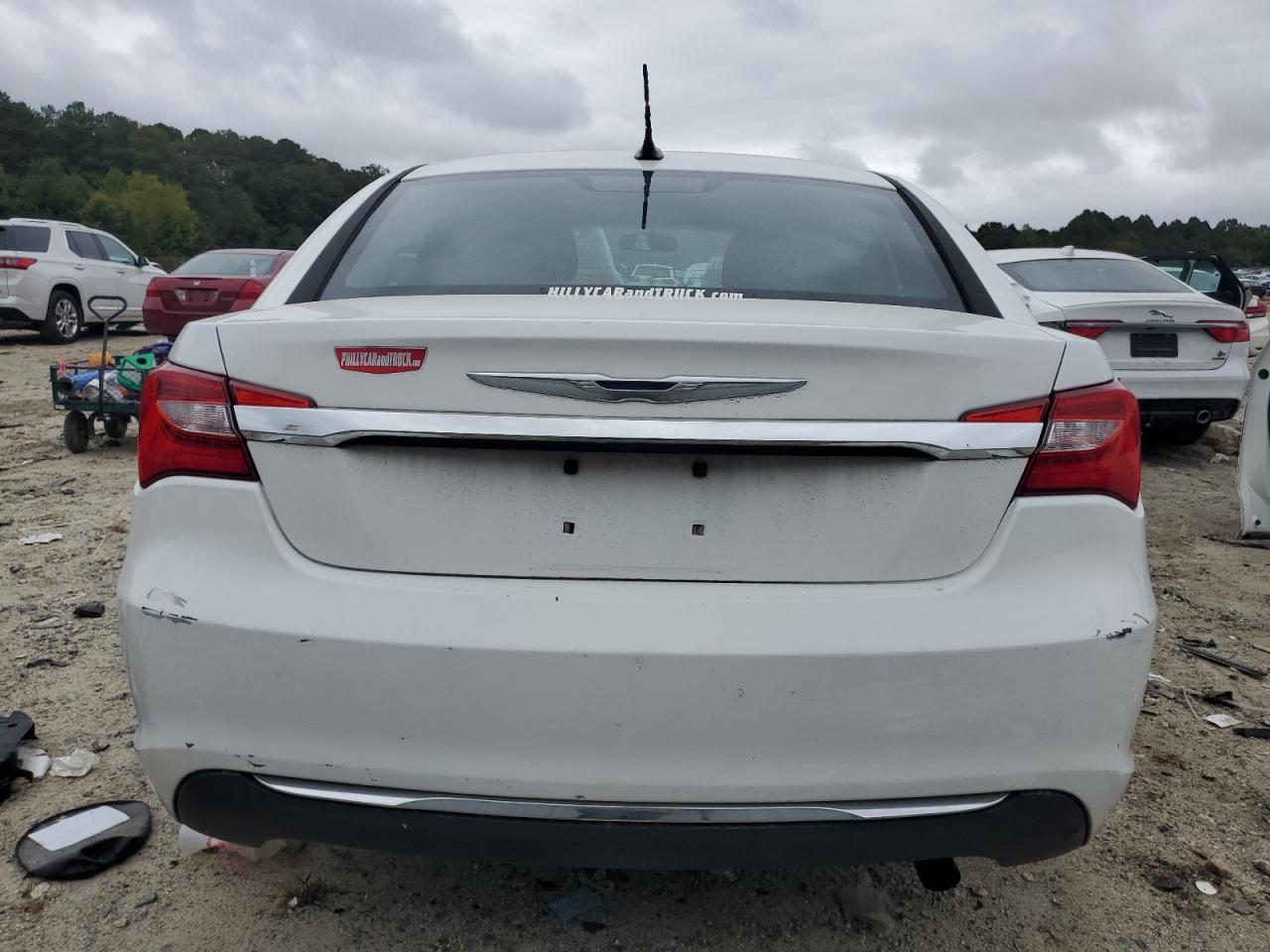 2013 Chrysler 200 VIN 1C3CCBBB3DN714667 Copart auction photo, side / minor dent/scratches damage thumbnail 6