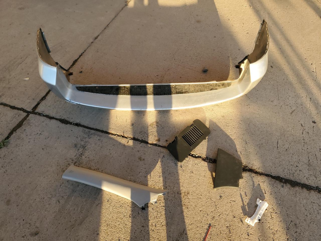 2006 Toyota RAV 4 VIN JTMBD33VX66012992 Copart auction photo, side / rear end damage thumbnail 13