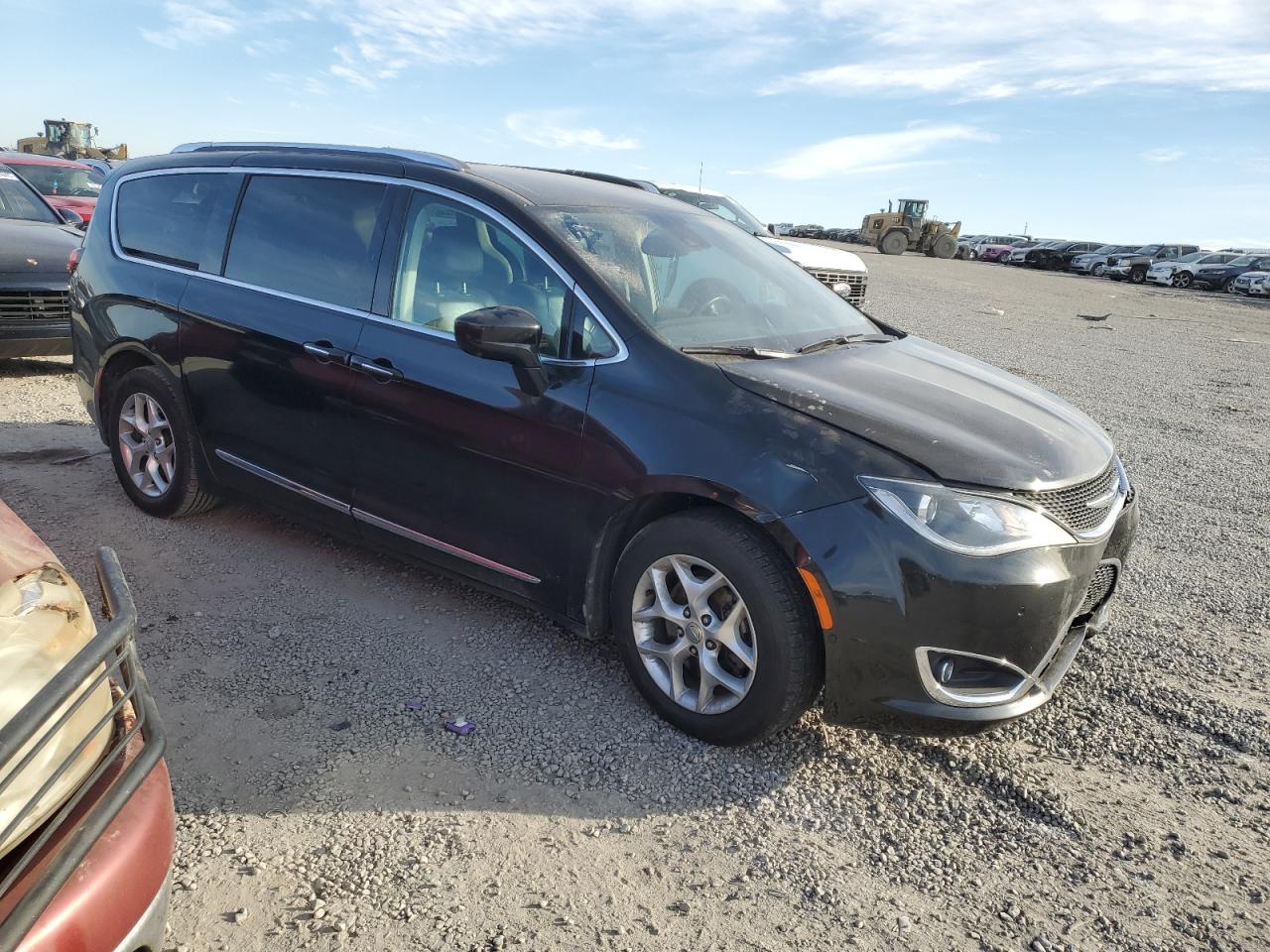 2017 Chrysler Pacifica VIN 2C4RC1EG0HR542811 Copart auction photo, front end damage thumbnail 4