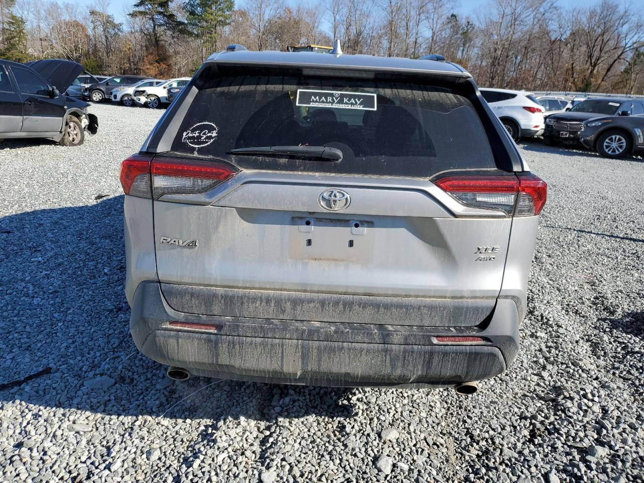 2020 Toyota RAV 4 VIN 2T3P1RFV8LC076702 Copart auction photo, front end damage thumbnail 6
