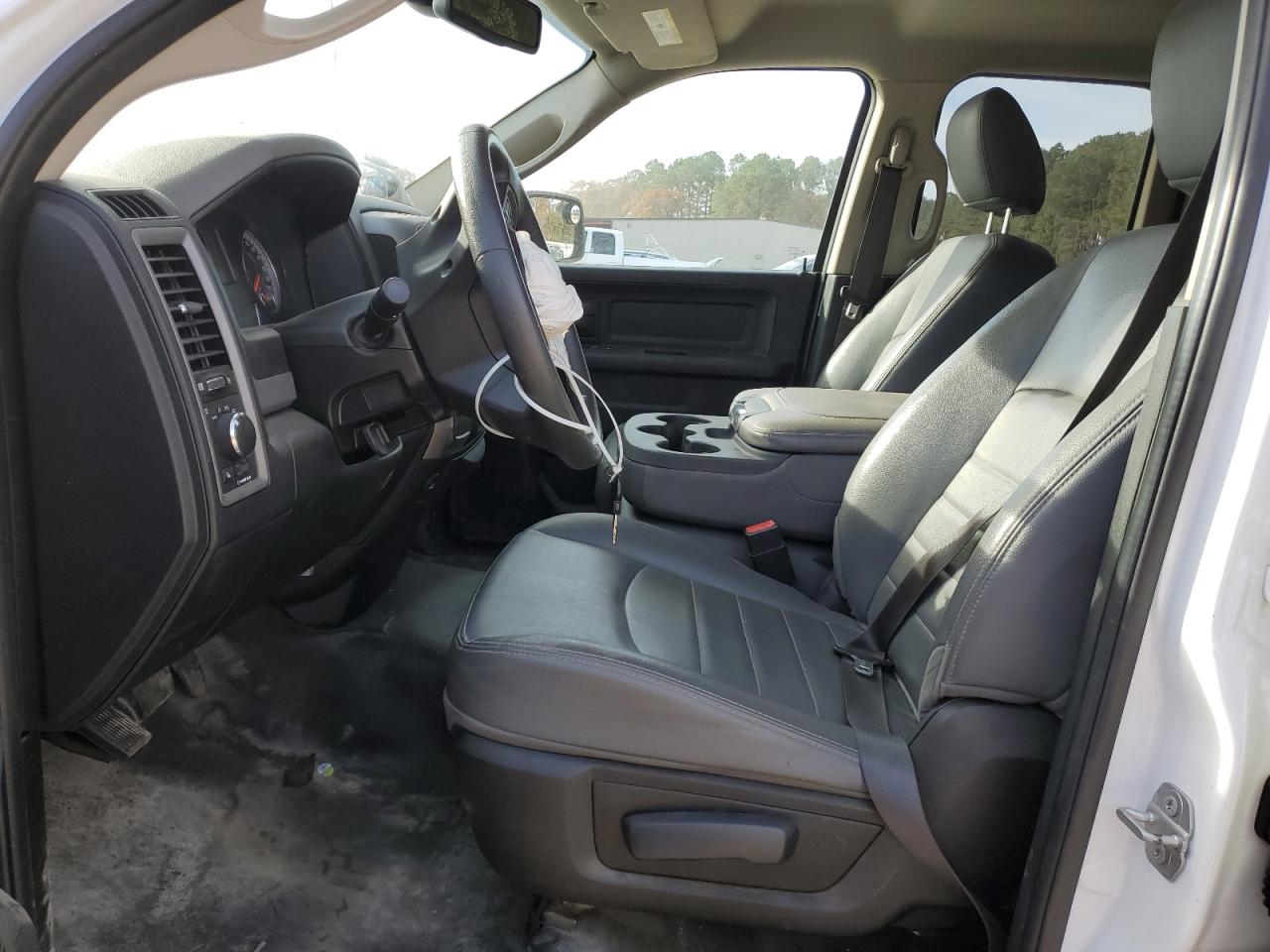 2019 RAM 1500 VIN 1C6RR6FG7KS733116 Copart auction photo, front end / minor dent/scratches damage thumbnail 7