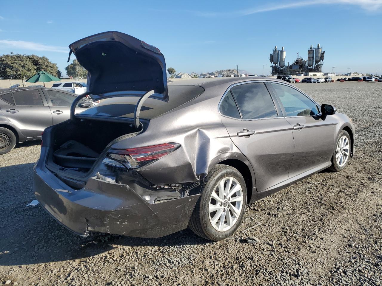 2022 Toyota Camry VIN 4T1C11AK1NU625535 Copart auction photo, rear end damage thumbnail 3