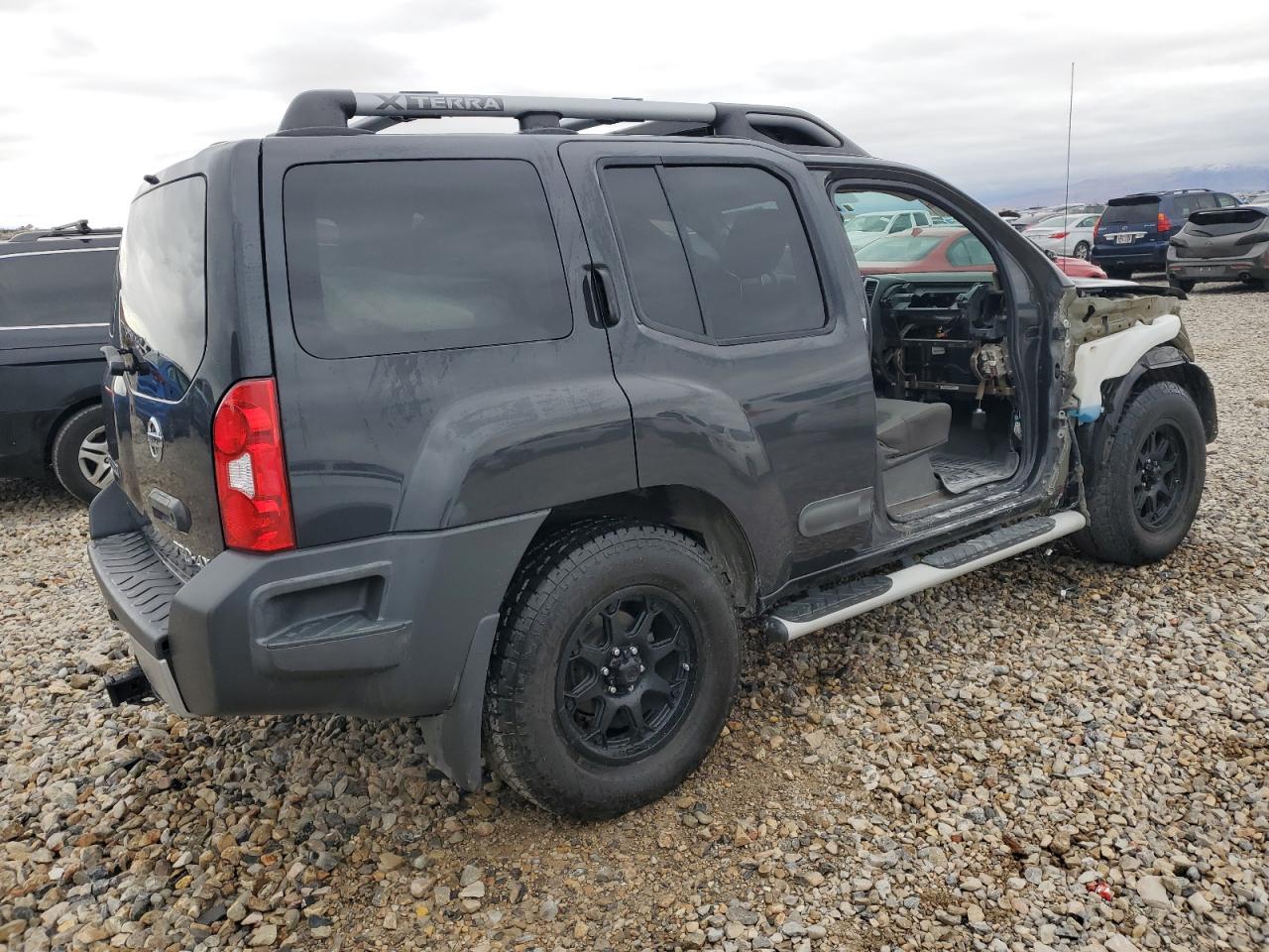 2013 Nissan XTerra VIN 5N1AN0NW1DN815668 Copart auction photo, side damage thumbnail 3