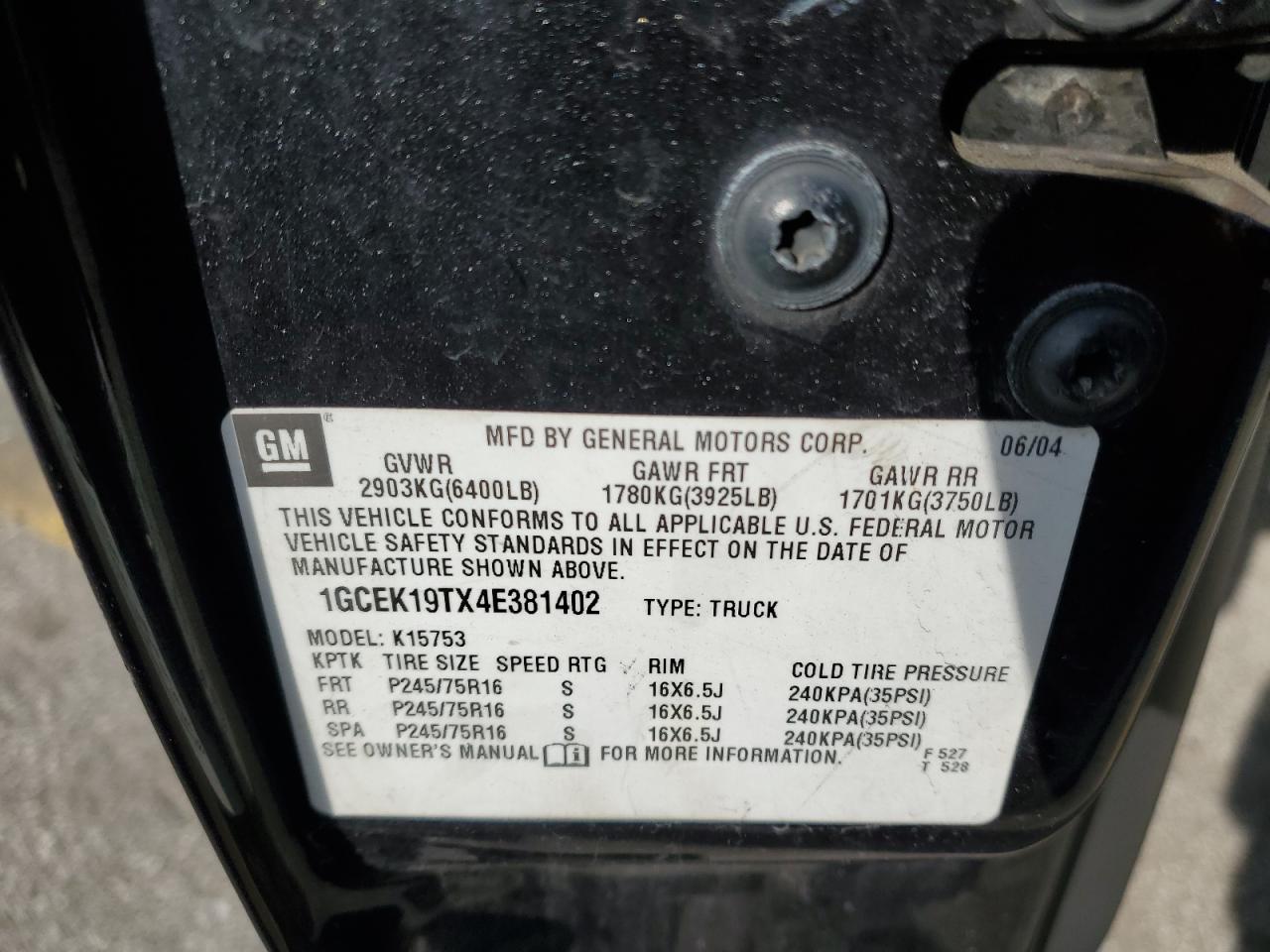 2004 Chevrolet Silverado VIN 1GCEK19TX4E381402 Copart auction photo, all over damage thumbnail 12