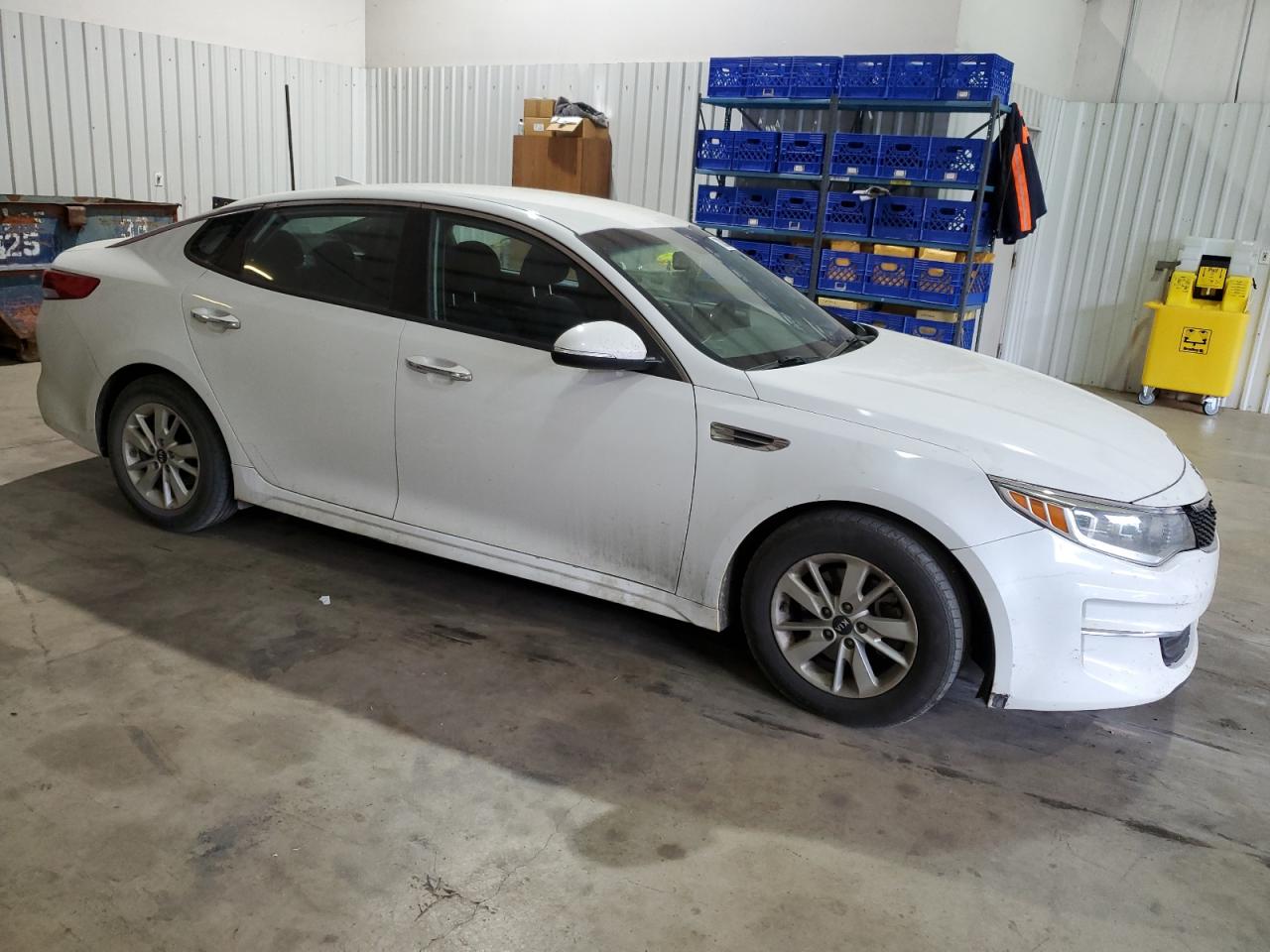 2018 KIA Optima VIN 5XXGT4L32JG205225 Copart auction photo, front end / minor dent/scratches damage thumbnail 4