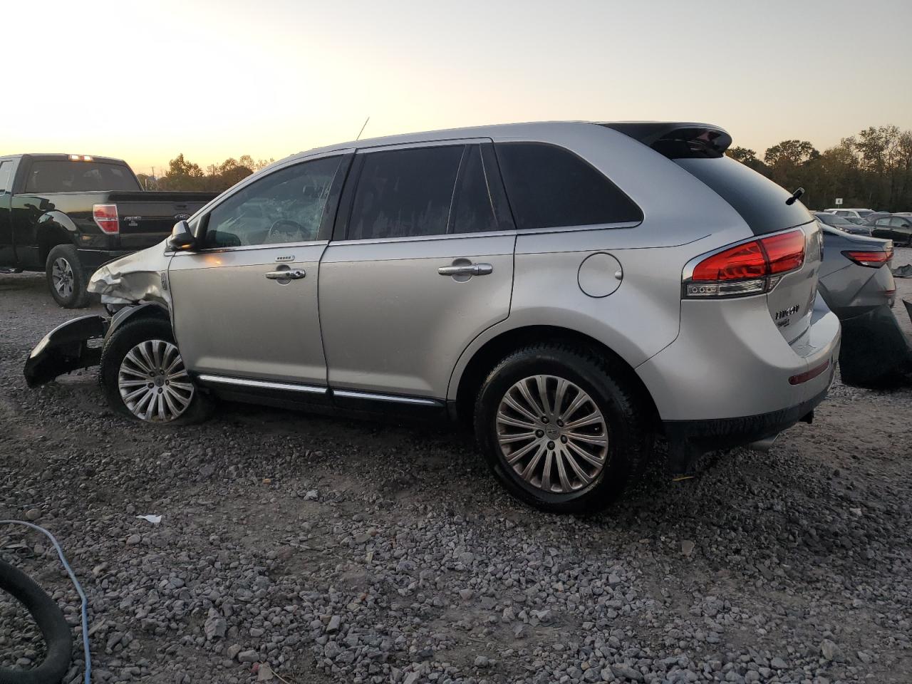 2013 Lincoln MKX VIN 2LMDJ6JK7DBL13147 Copart auction photo, front end damage thumbnail 2
