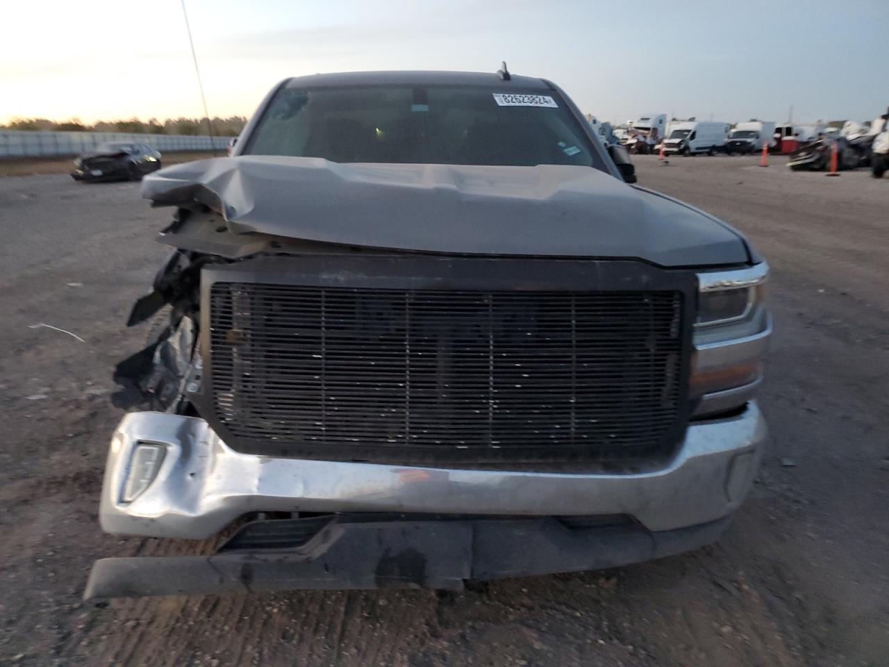 2017 Chevrolet Silverado VIN 3GCPCREC3HG347777 Copart auction photo, front end / side damage thumbnail 5