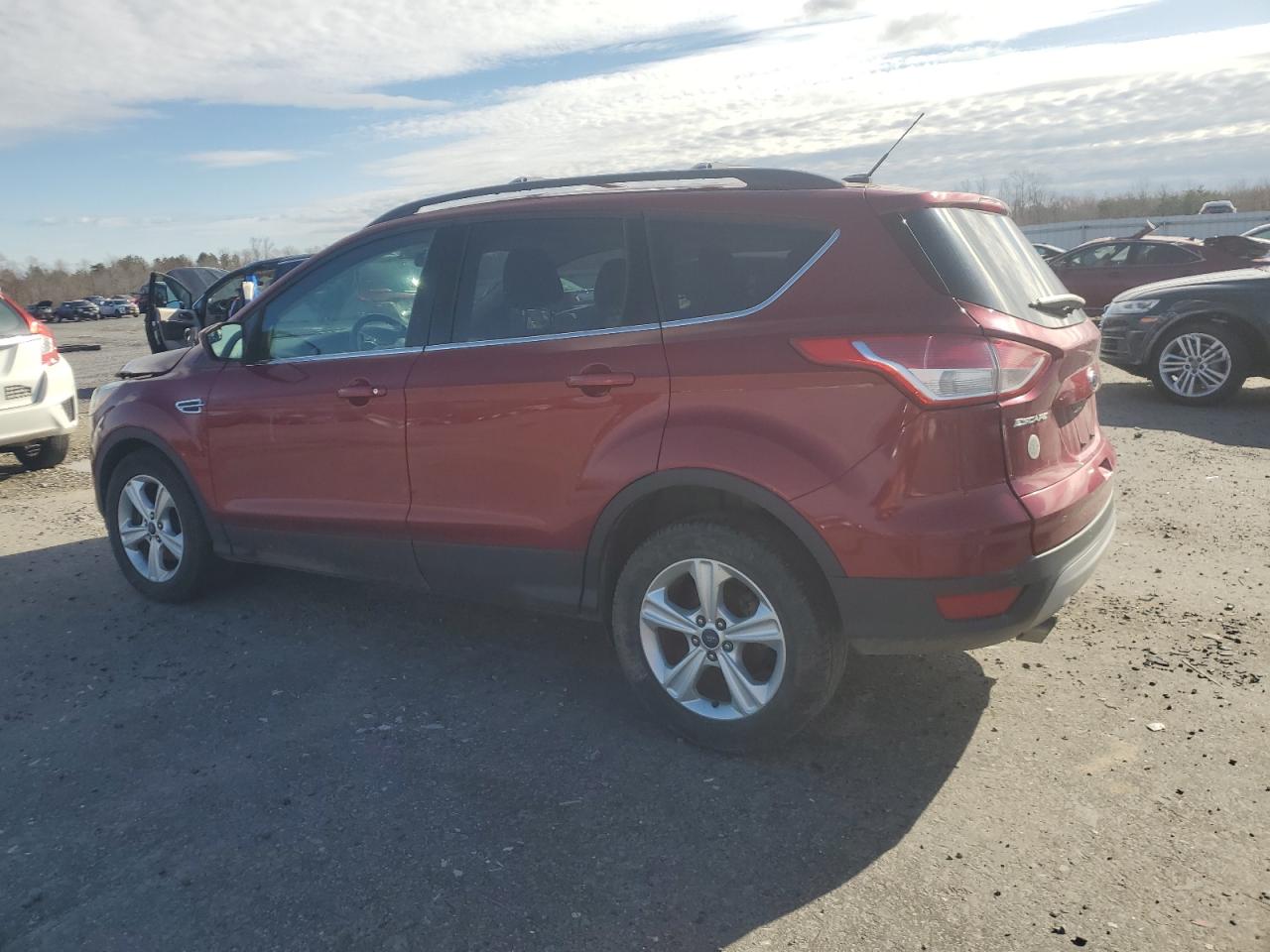 2016 Ford Escape VIN 1FMCU9GX4GUB10914 Copart auction photo, front end / minor dent/scratches damage thumbnail 2