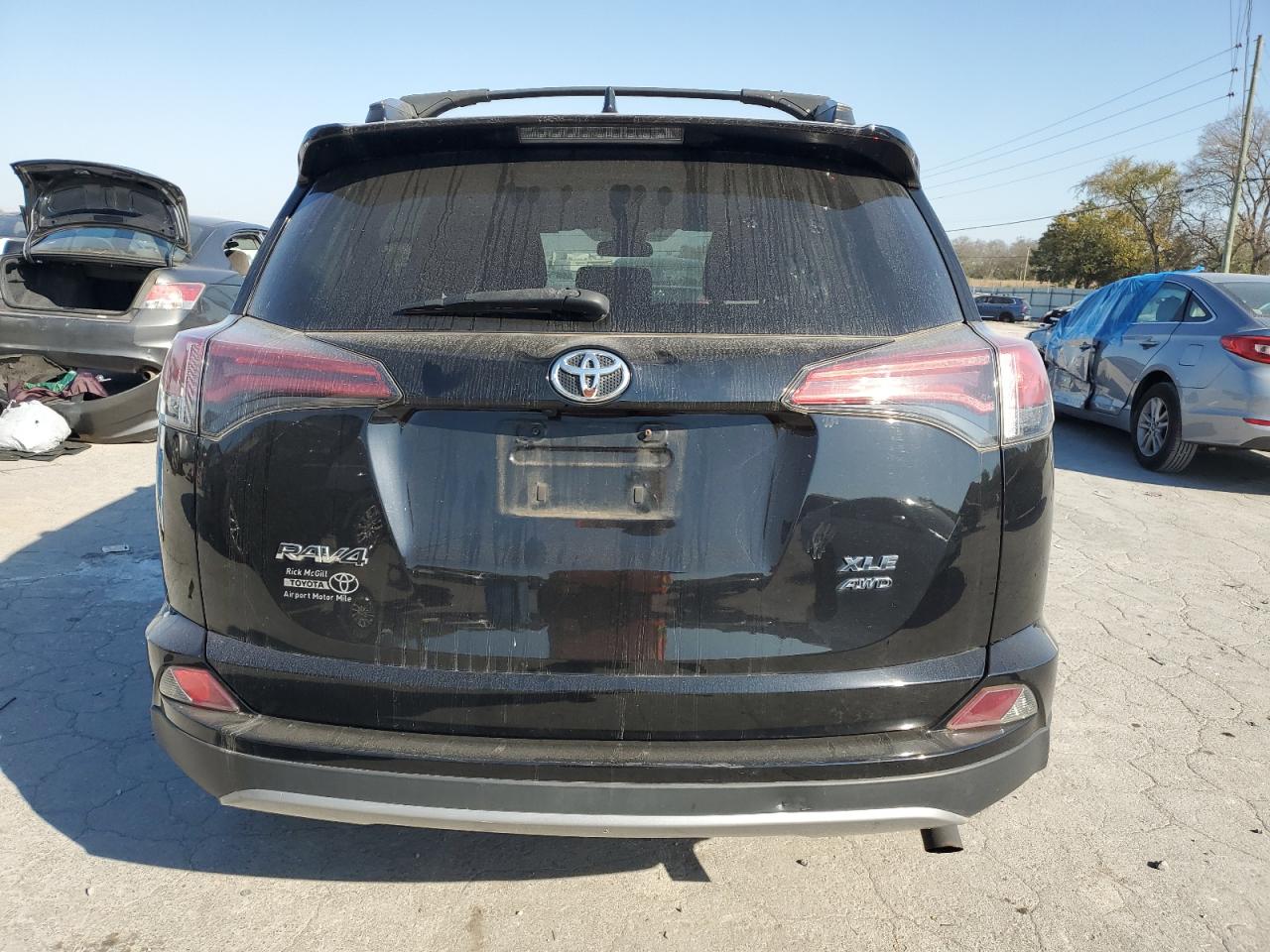 2018 Toyota RAV 4 VIN 2T3RFREV1JW726770 Copart auction photo, front end damage thumbnail 6