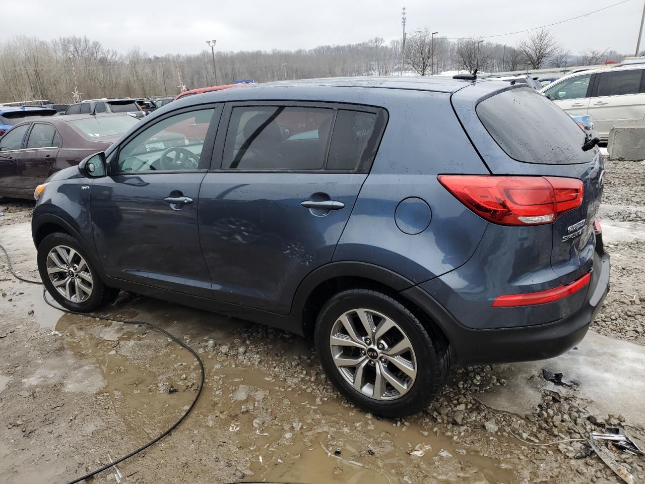 2015 KIA Sportage VIN KNDPBCACXF7703219 Copart auction photo, rear end damage thumbnail 2