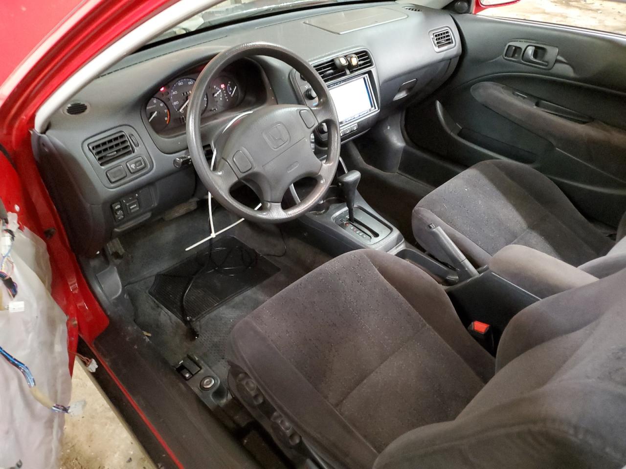 2000 Honda Civic VIN 1HGEJ824XYL067847 Copart auction photo, all over damage thumbnail 8