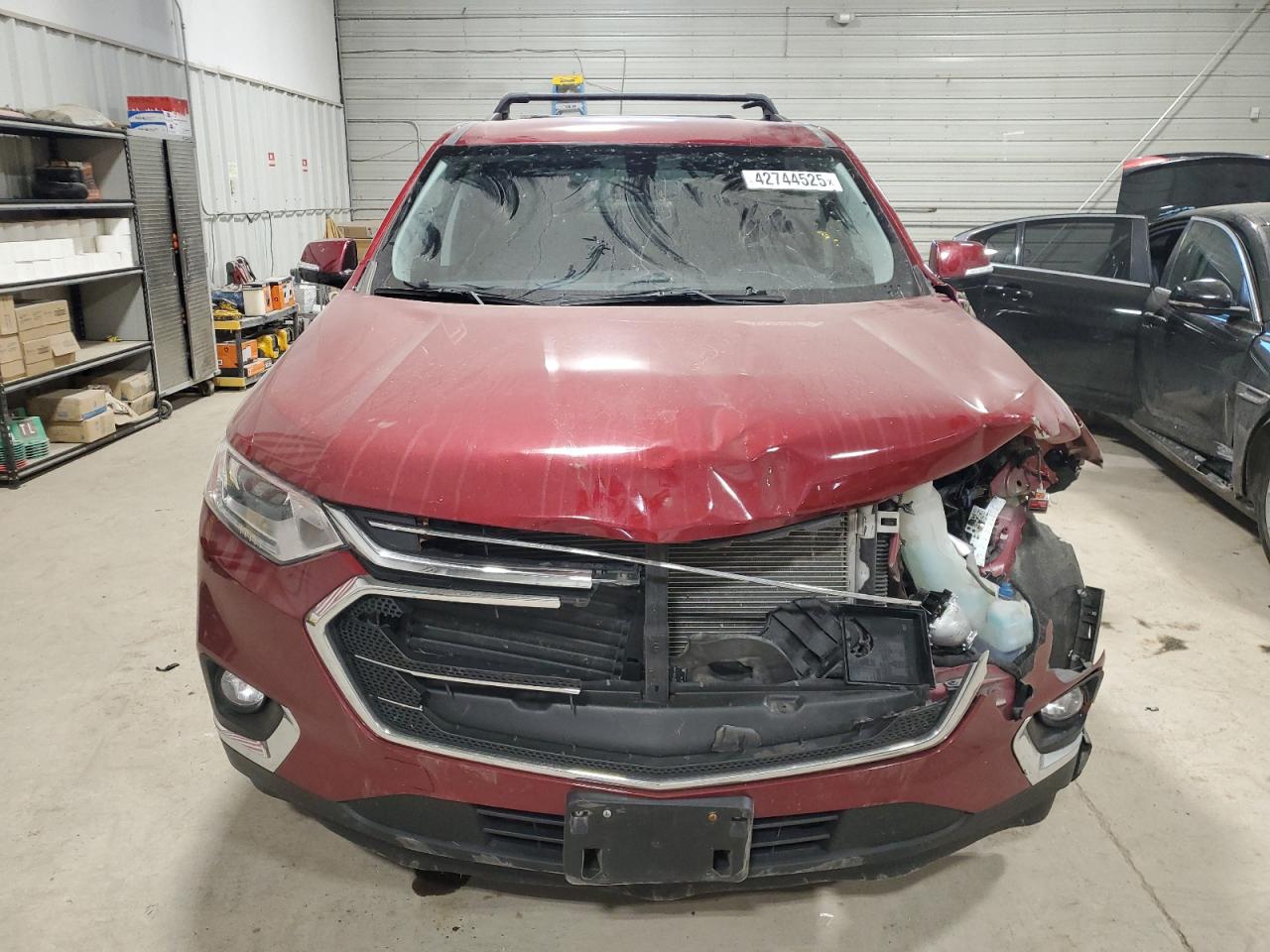 2019 Chevrolet Traverse VIN 1GNERGKW1KJ317795 Copart auction photo, front end damage thumbnail 5
