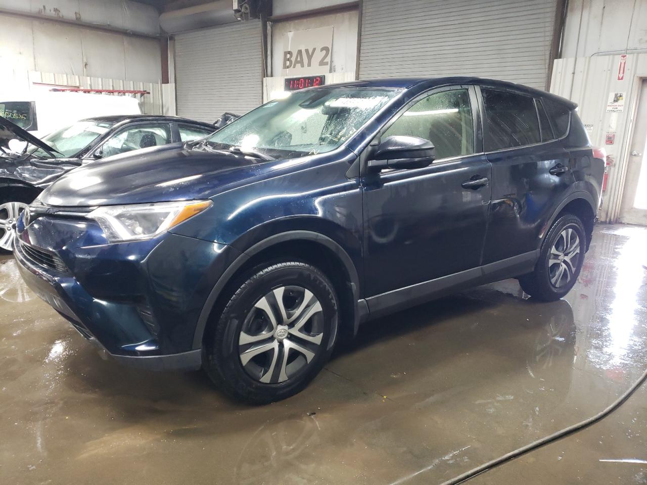 2018 Toyota RAV 4 VIN JTMZFREV4JJ741083