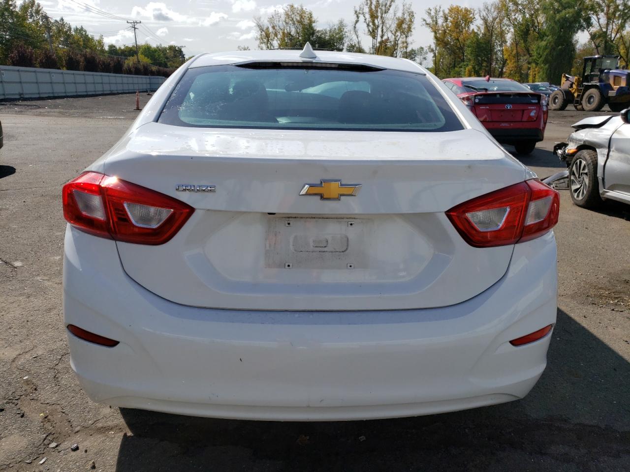 2017 Chevrolet Cruze VIN 1G1BE5SM6H7103202 Copart auction photo, front end / minor dent/scratches damage thumbnail 6