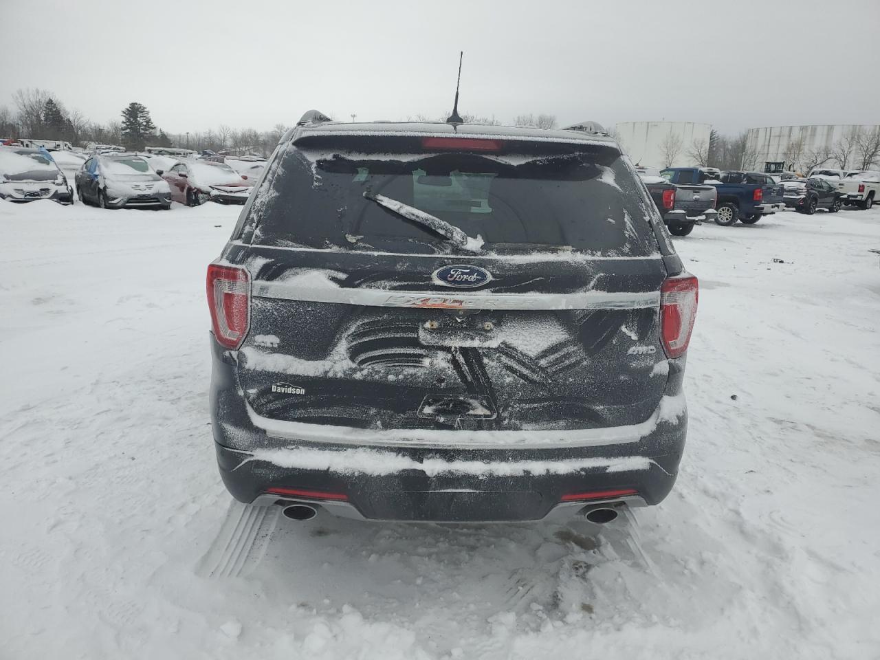 2018 Ford Explorer VIN 1FM5K8D82JGC79602 Copart auction photo, side / front end damage thumbnail 6