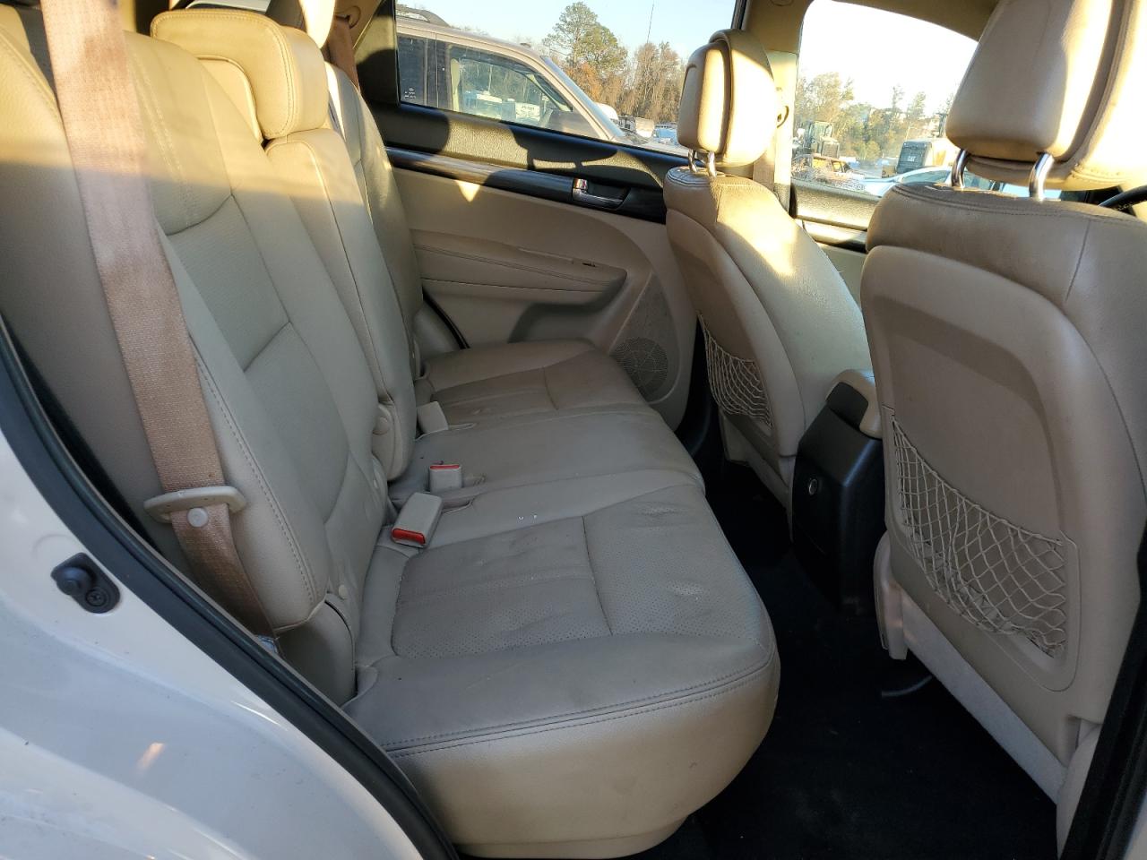 2011 KIA Sorento VIN 5XYKU4A27BG017234 Copart auction photo, rear end damage thumbnail 11