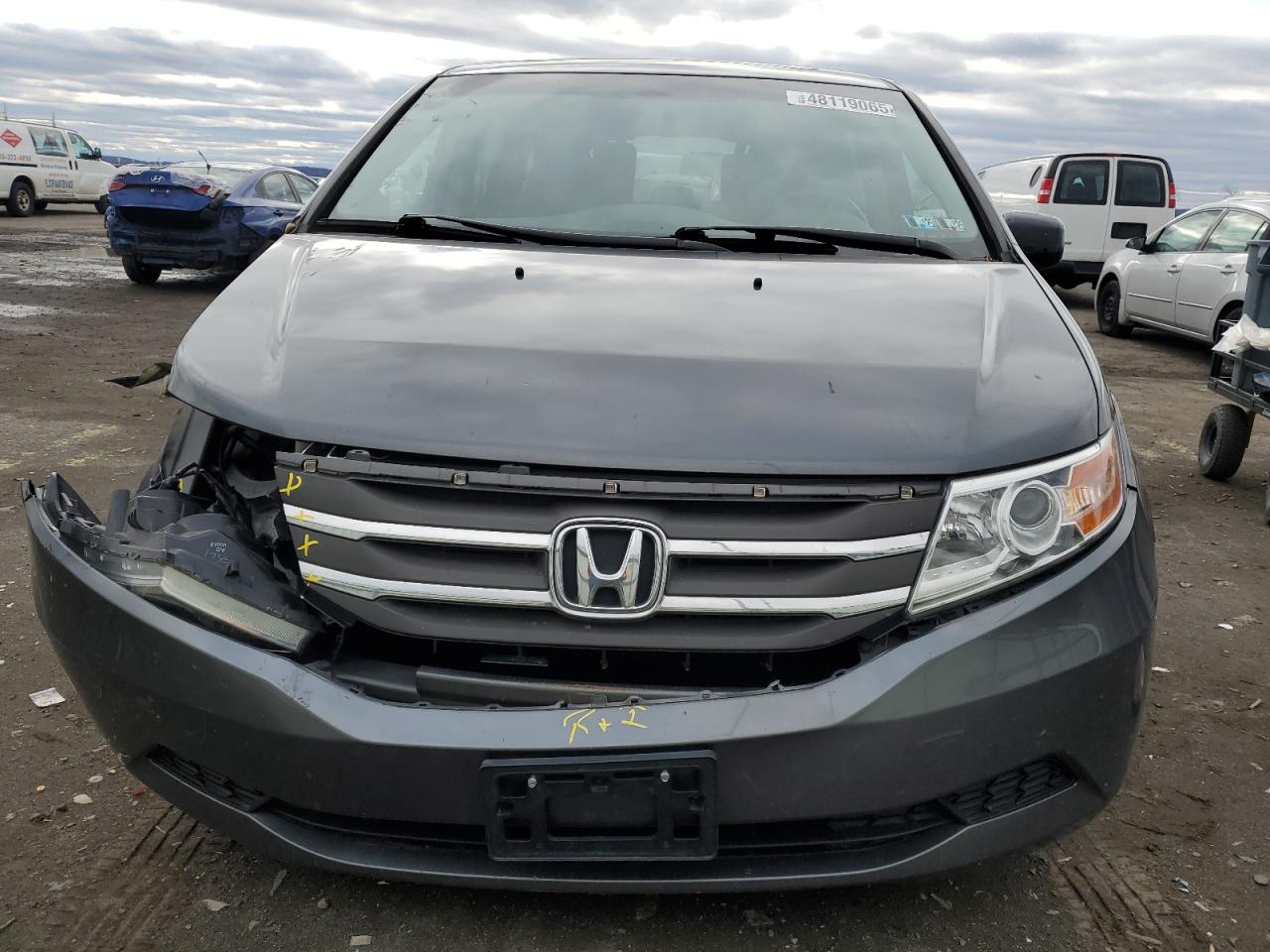 2011 Honda Odyssey VIN 5FNRL5H69BB060951 Copart auction photo, front end / side damage thumbnail 5