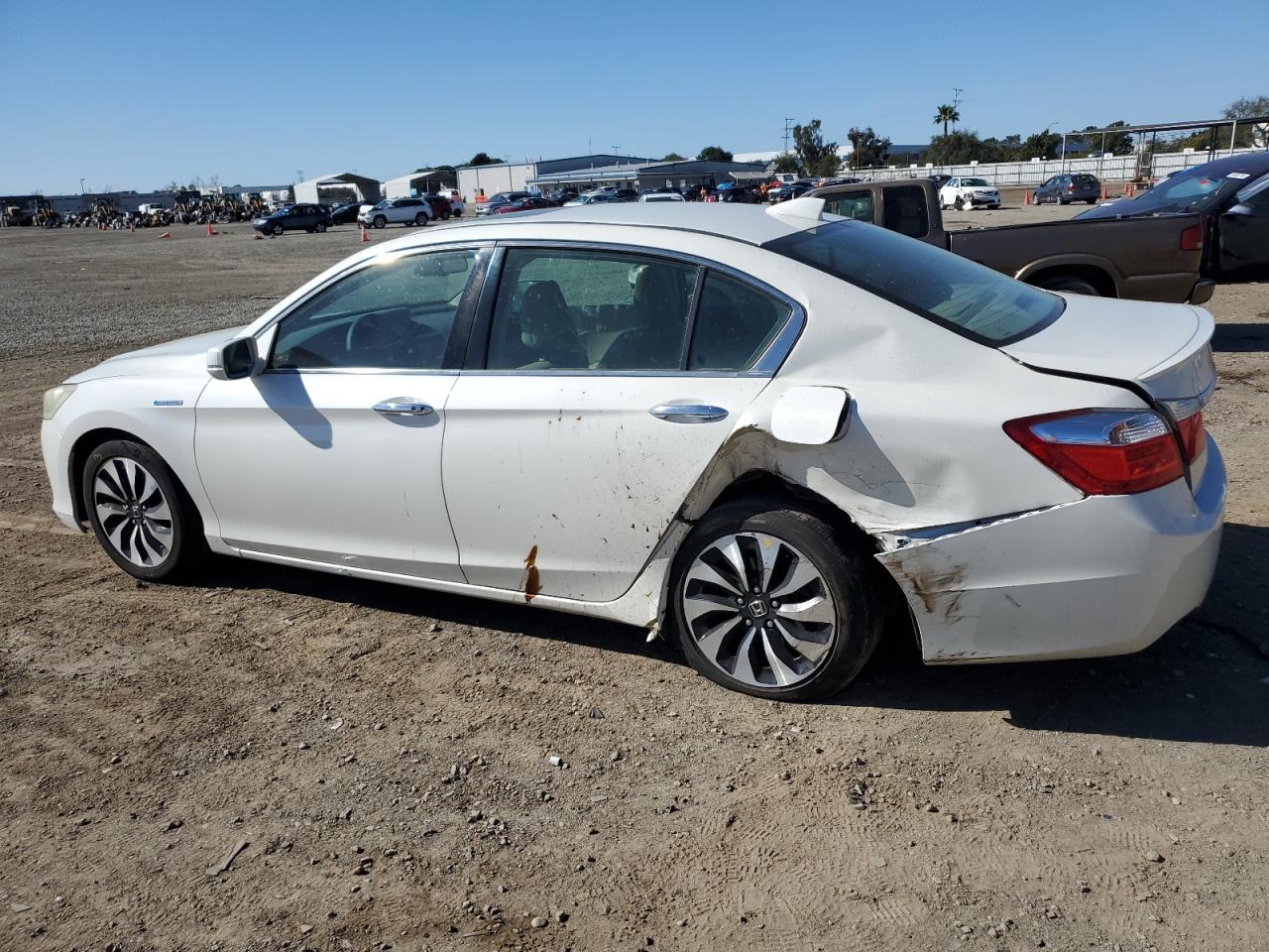 2015 Honda Accord VIN 1HGCR6F55FA002498 Copart auction photo, rear end damage thumbnail 2