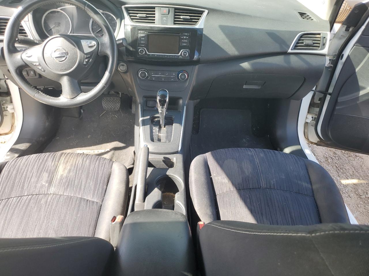 2017 Nissan Sentra VIN 3N1AB7AP8HL639568 Copart auction photo, front end / minor dent/scratches damage thumbnail 8