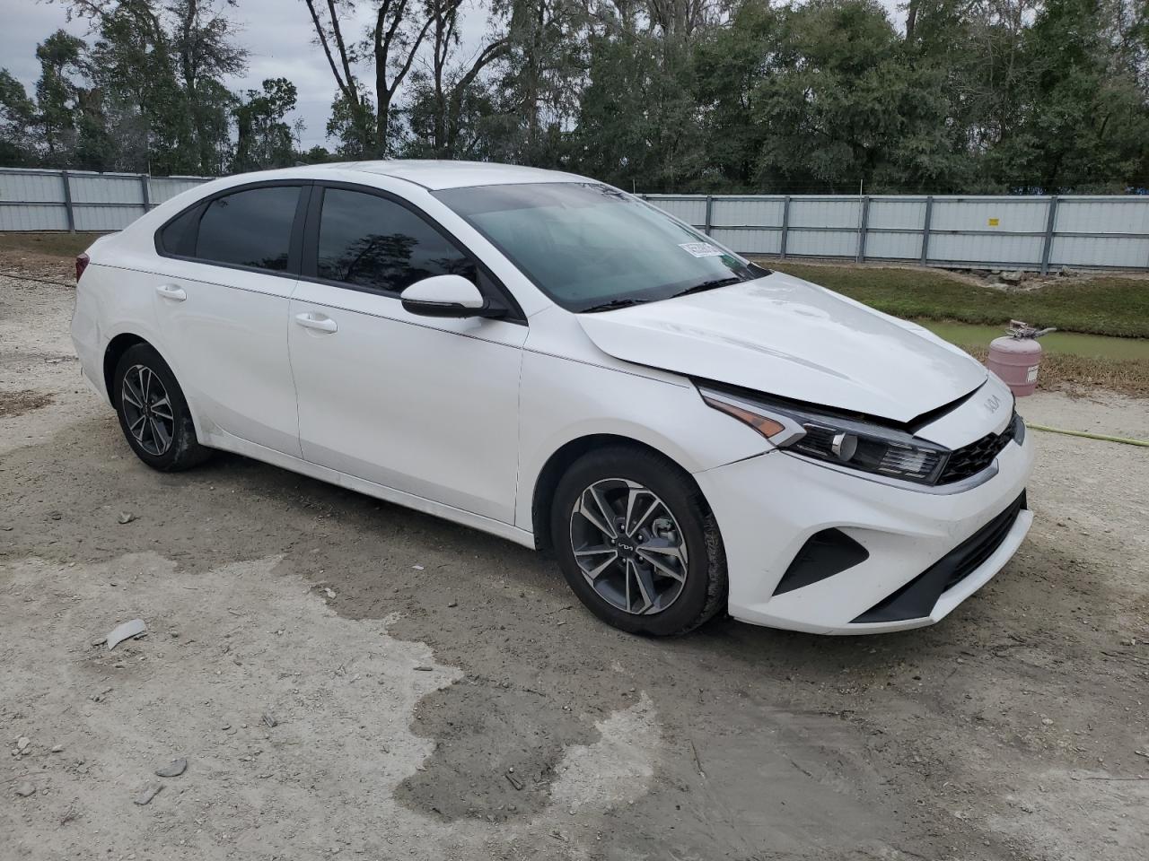 2024 KIA Forte VIN 3KPF24AD8RE744317 Copart auction photo, front end / side damage thumbnail 4