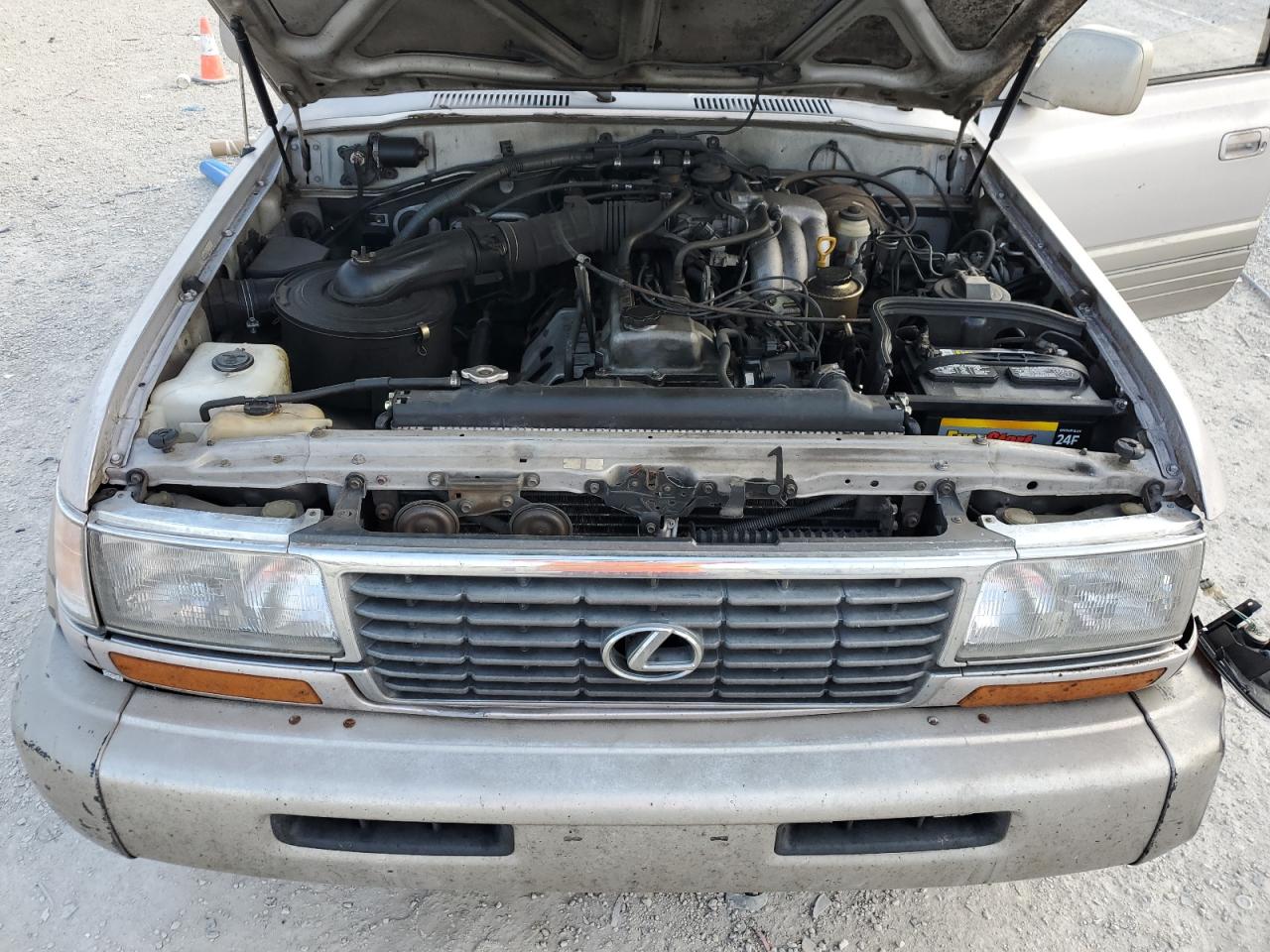1997 Lexus LX VIN JT6HJ88J4V0172381 Copart auction photo, front end / minor dent/scratches damage thumbnail 12