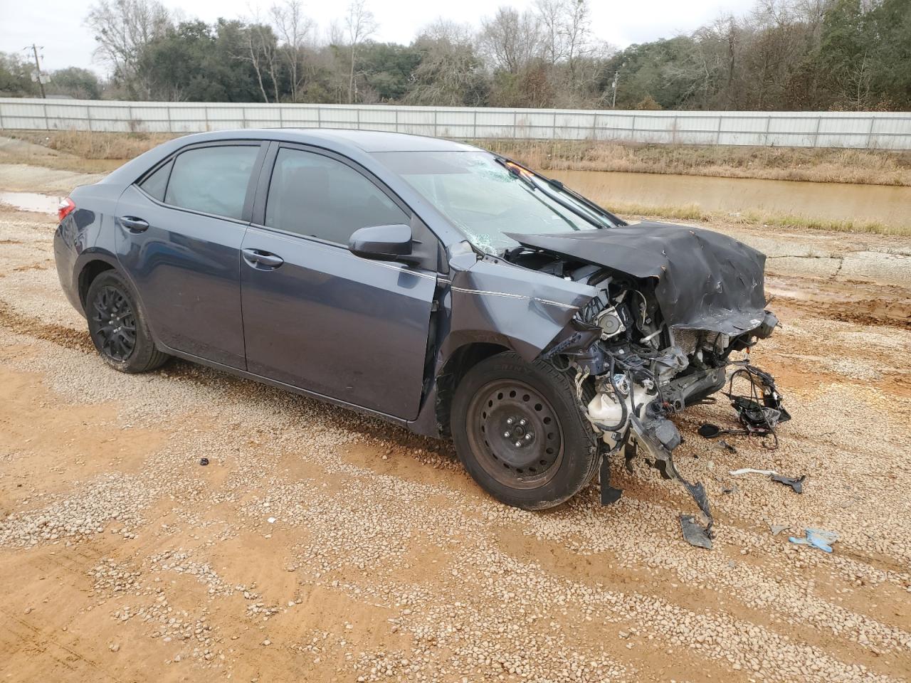2015 Toyota Corolla VIN 5YFBURHE5FP262984 Copart auction photo, front end damage thumbnail 4