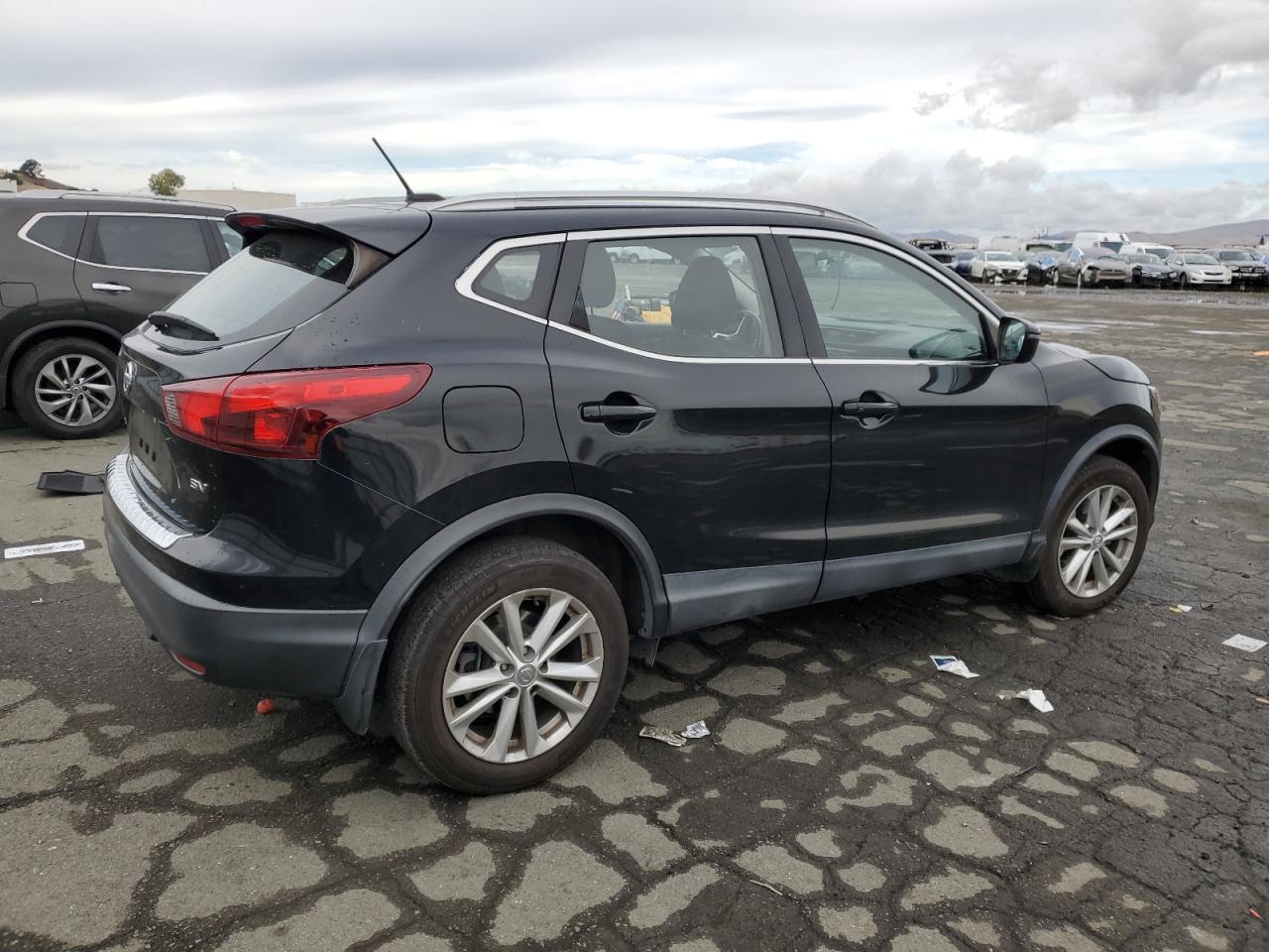 2018 Nissan Rogue VIN JN1BJ1CP2JW193712 Copart auction photo, front end damage thumbnail 3