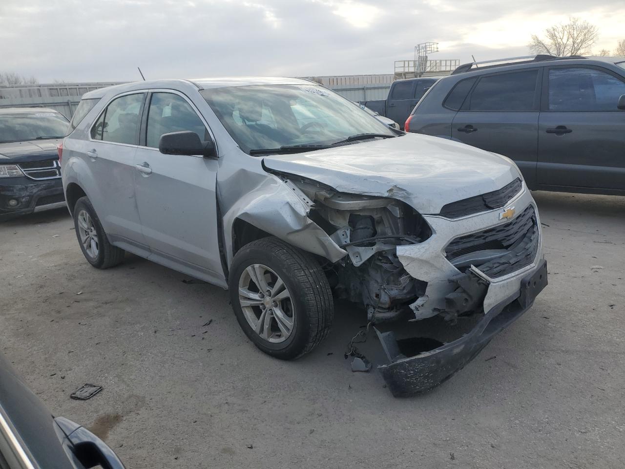 2016 Chevrolet Equinox VIN 2GNALBEK7G6311404 Copart auction photo, front end damage thumbnail 4