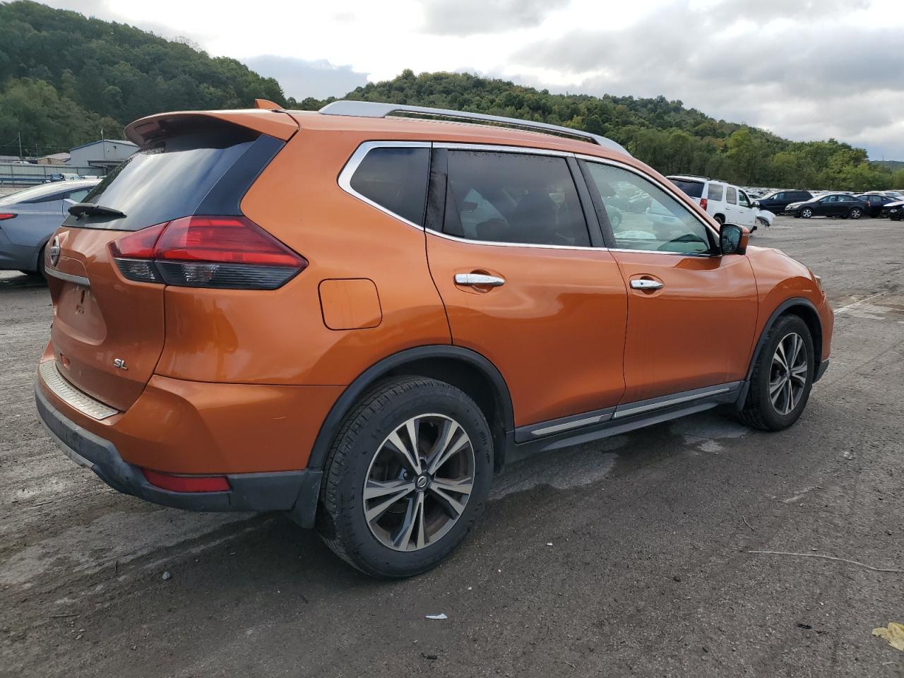 2017 Nissan Rogue VIN 5N1AT2MT6HC792639 Copart auction photo, front end damage thumbnail 3