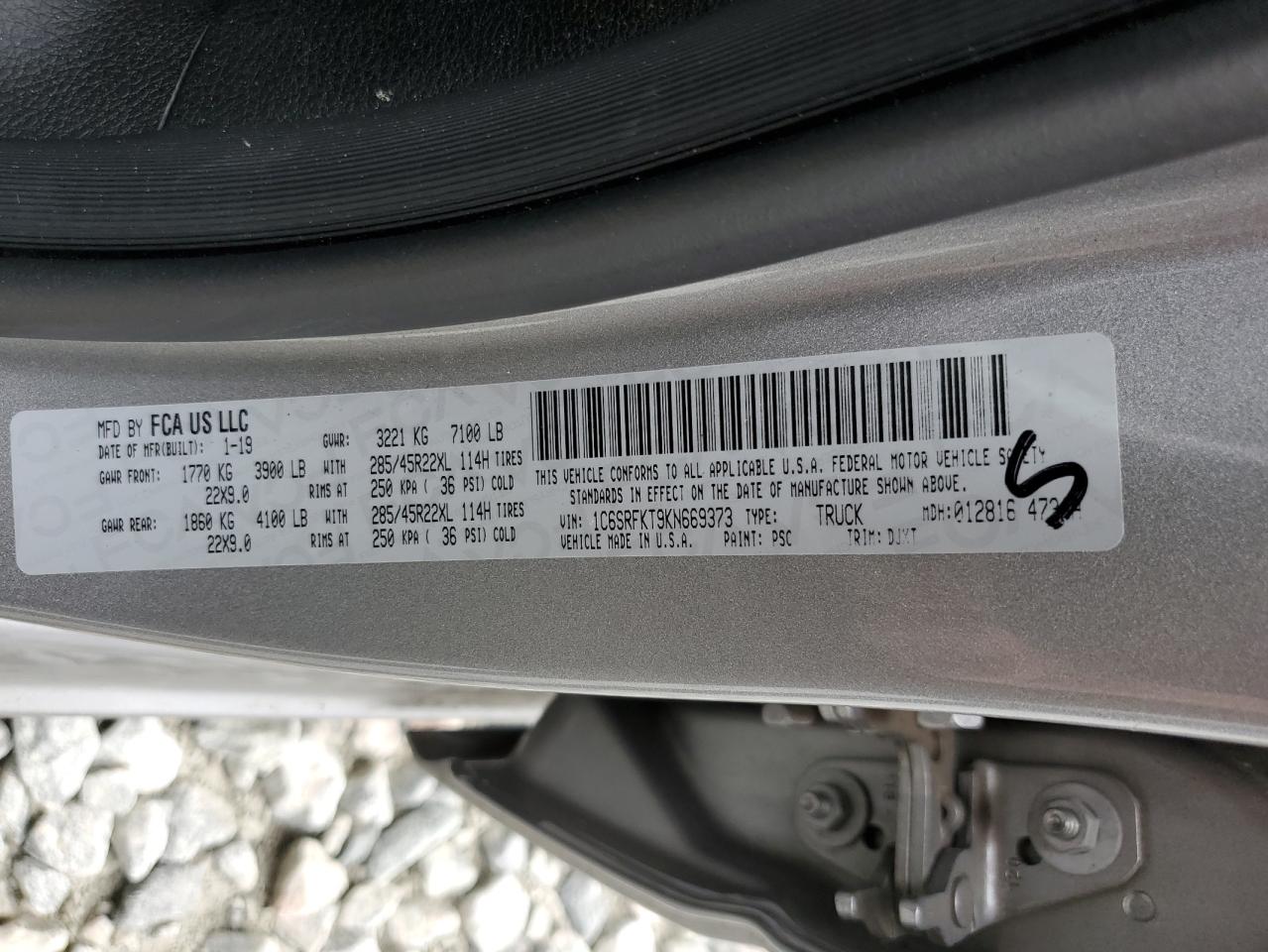 2019 RAM 1500 VIN 1C6SRFKT9KN669373 Copart auction photo, rear end / side damage thumbnail 12