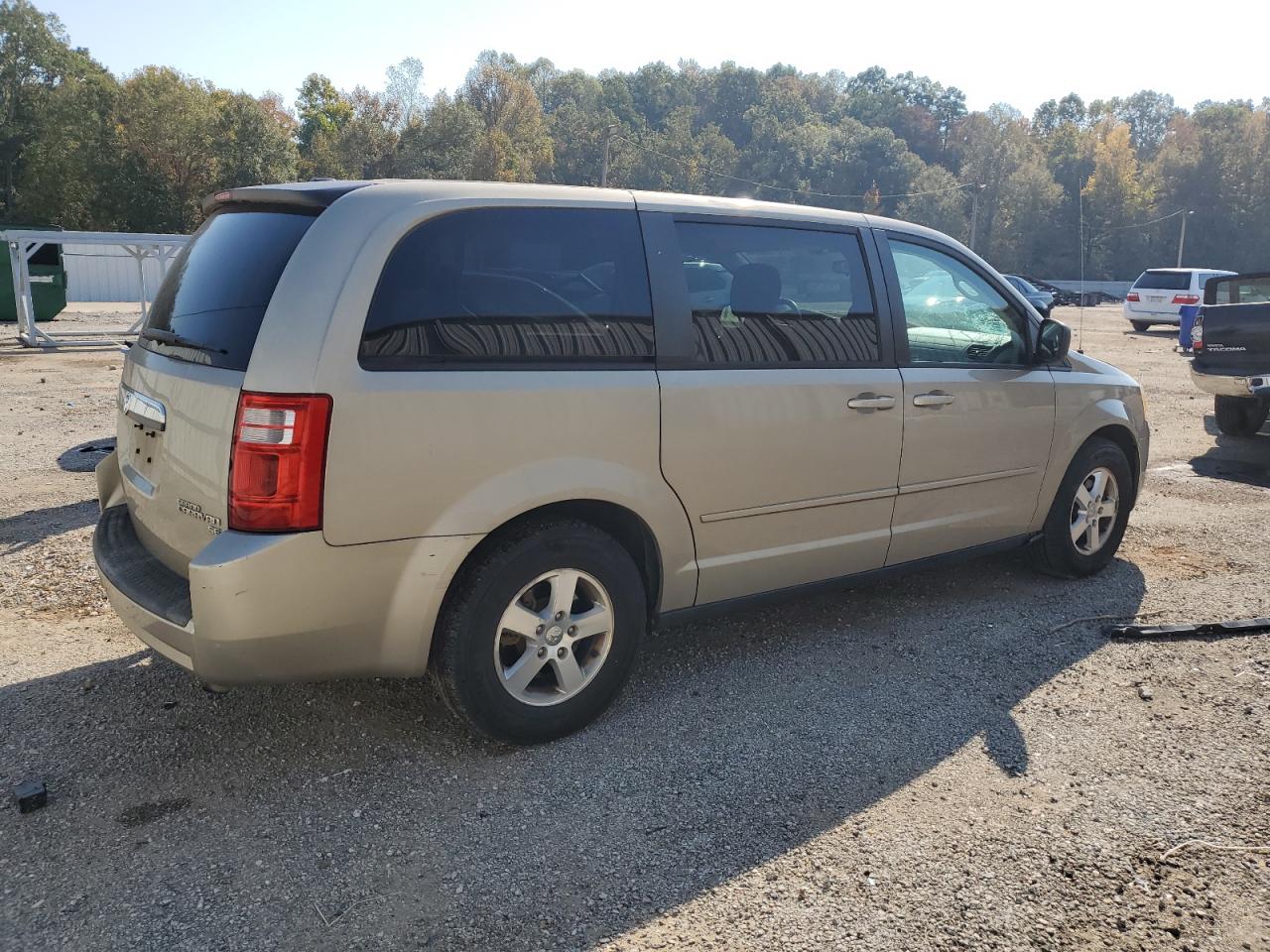 2009 Dodge Caravan VIN 2D8HN44EX9R630811 Copart auction photo, undercarriage / minor dent/scratches damage thumbnail 3