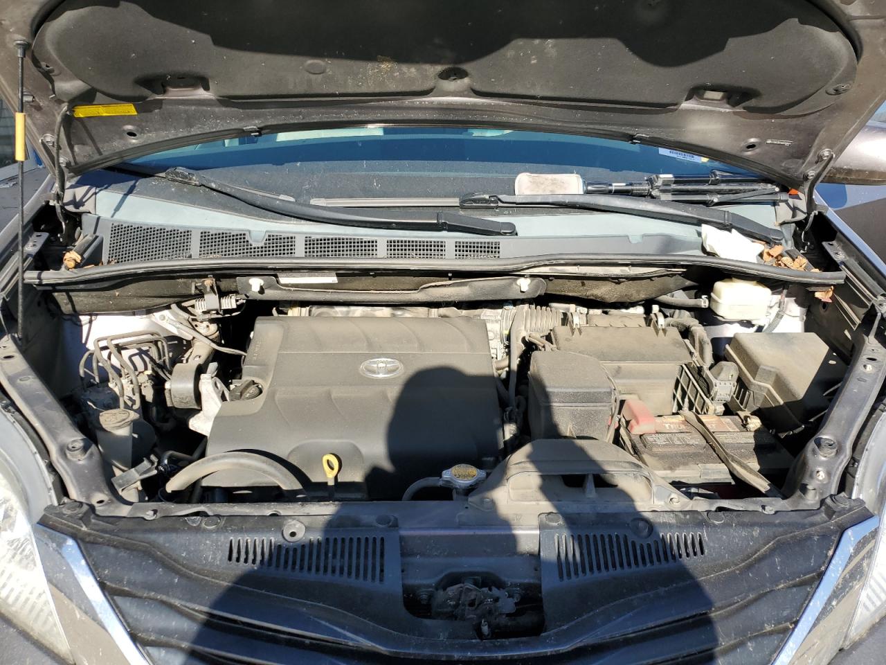 2013 Toyota Sienna VIN 5TDKK3DC4DS348444 Copart auction photo, rear end / minor dent/scratches damage thumbnail 12