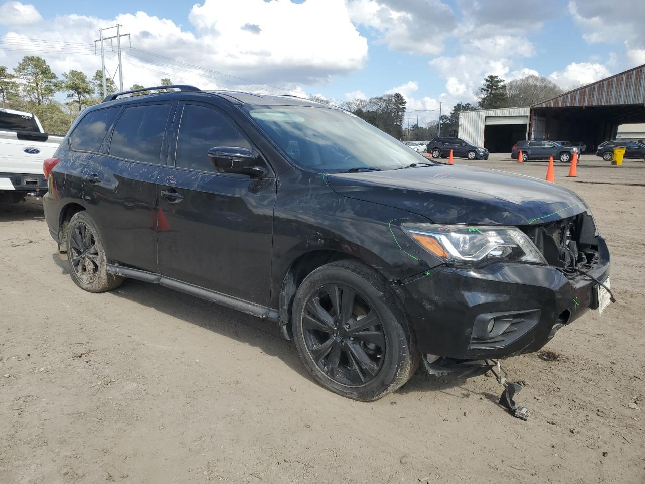 2018 Nissan Pathfinder VIN 5N1DR2MN7JC646785 Copart auction photo, front end damage thumbnail 4