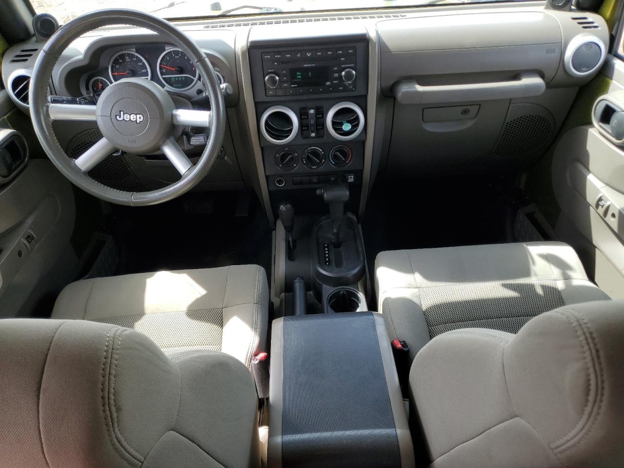 2008 Jeep Wrangler VIN 1J8GA59118L526709 Copart auction photo, minor dent/scratches damage thumbnail 8
