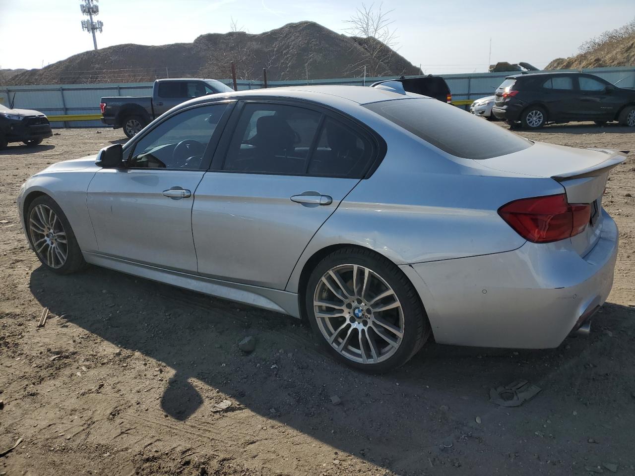 2016 BMW 3er VIN WBA8B3G57GNU34930 Copart auction photo, rear end / side damage thumbnail 2