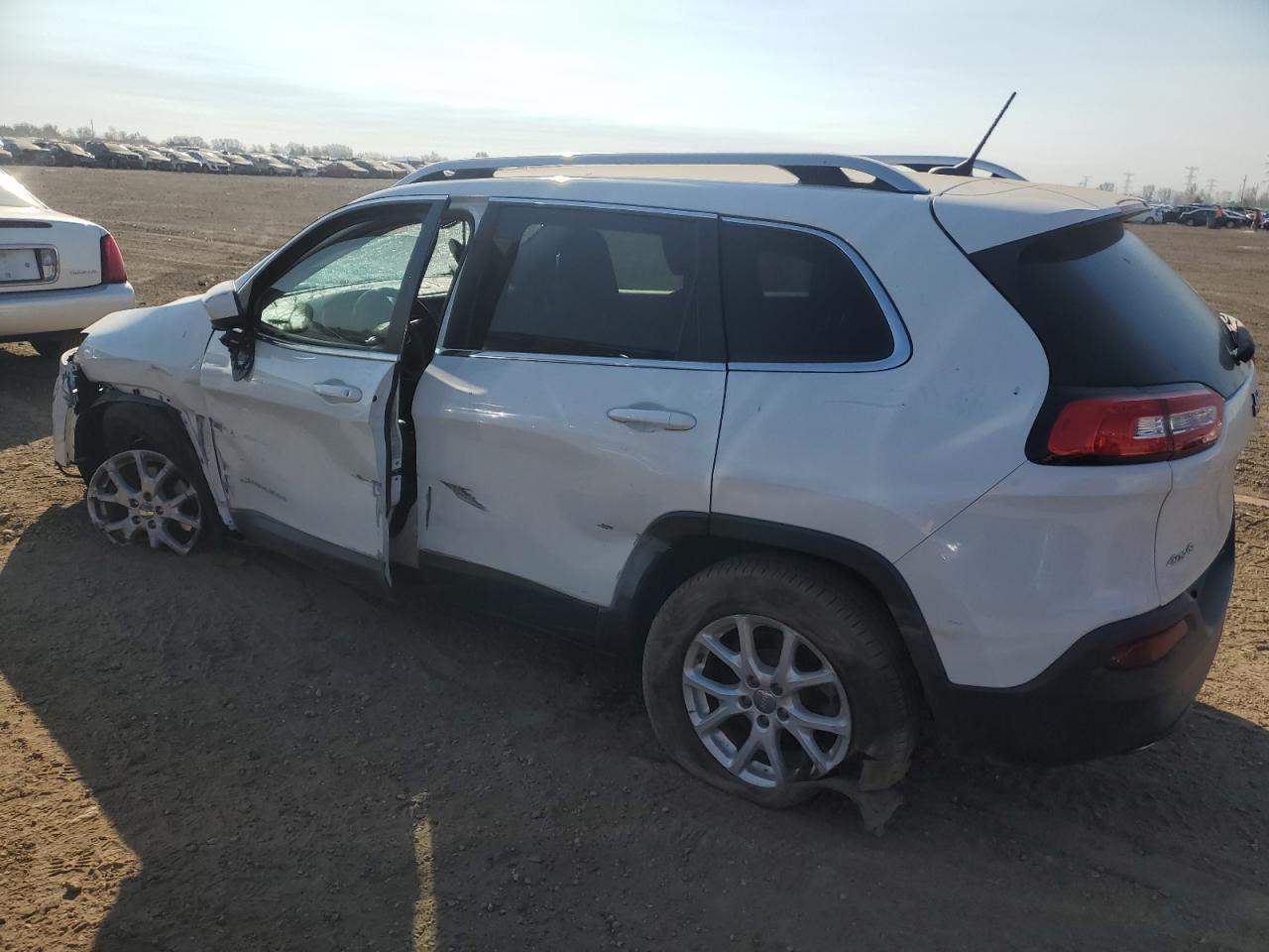 2015 Jeep Grand Cherokee VIN 1C4PJMCB7FW675513 Copart auction photo, front end damage thumbnail 2