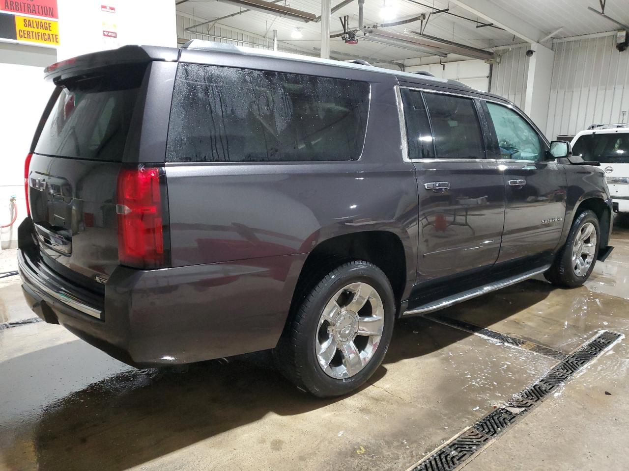 2017 Chevrolet Suburban VIN 1GNSKJKC3HR229240 Copart auction photo, front end damage thumbnail 3