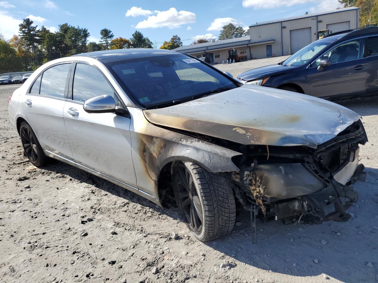 2015 Mercedes-Benz S-klasse VIN WDDUG8FBXFA135676 Copart auction photo, burn - engine / front end damage thumbnail 4