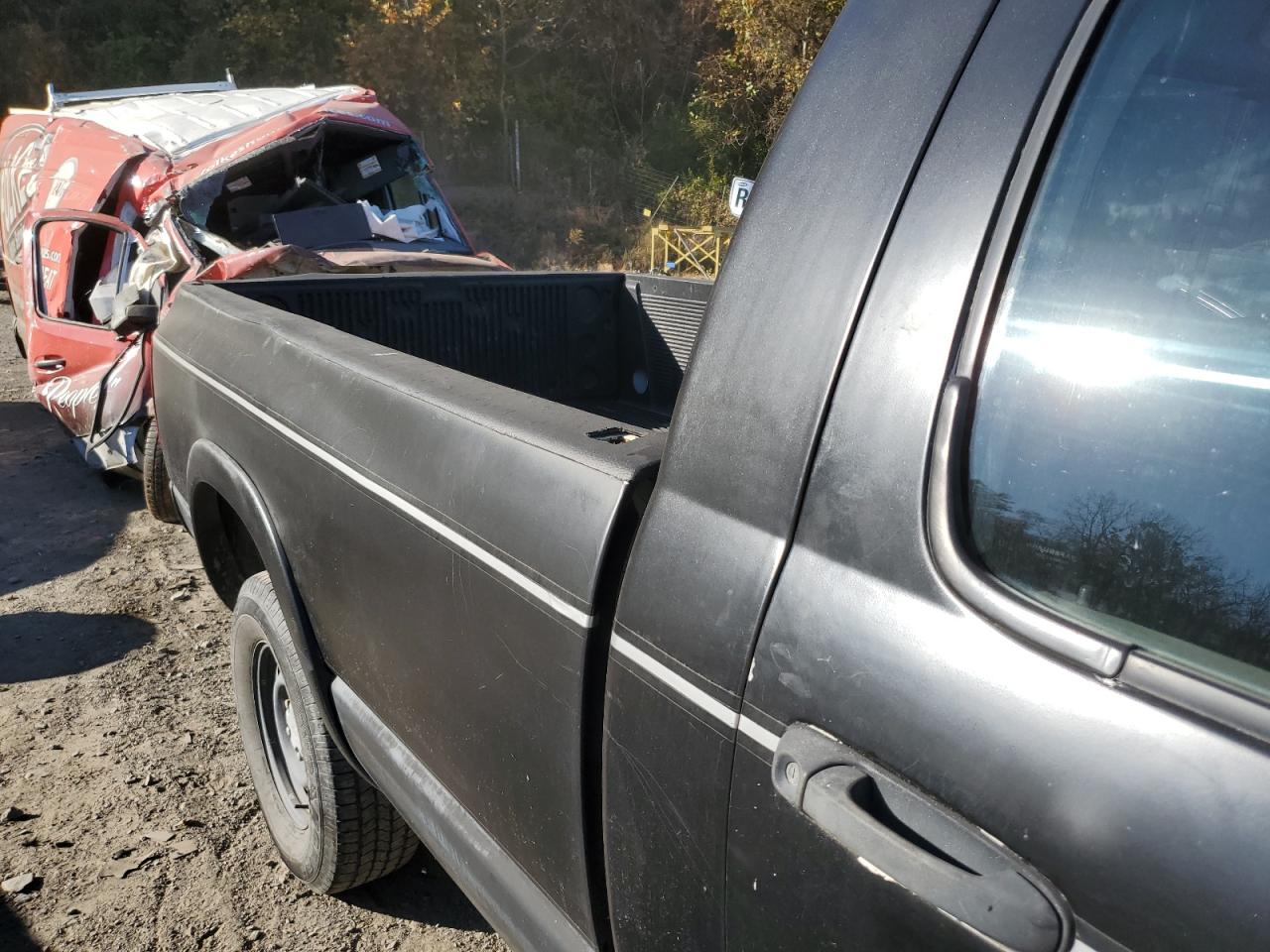 2002 Dodge RAM VIN 1D7HU16Z52J134637 Copart auction photo, undercarriage / minor dent/scratches damage thumbnail 10