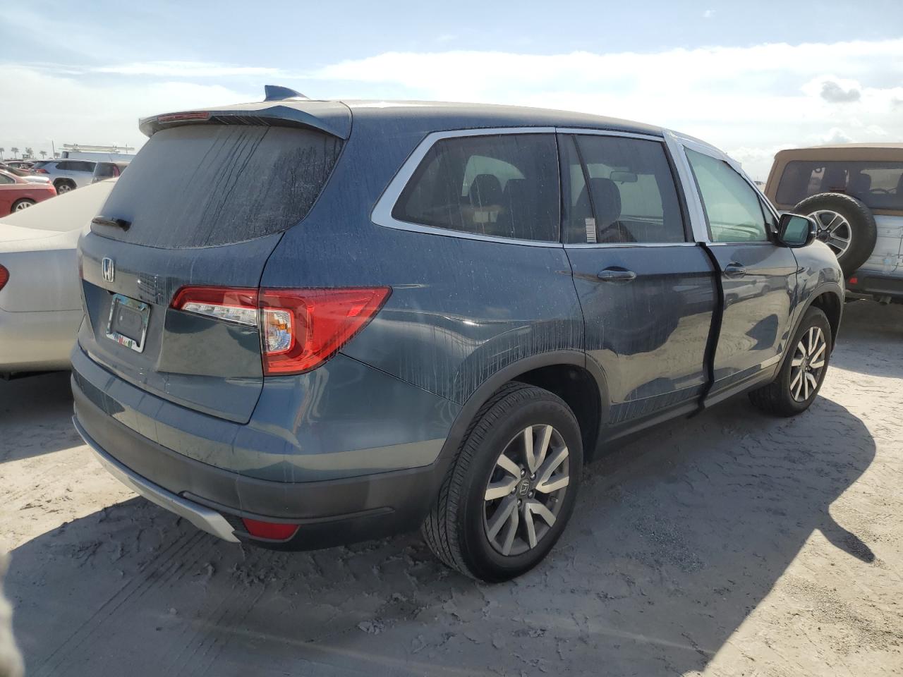 2021 Honda Pilot VIN 5FNYF5H39MB012345 Copart auction photo, water/flood damage thumbnail 3