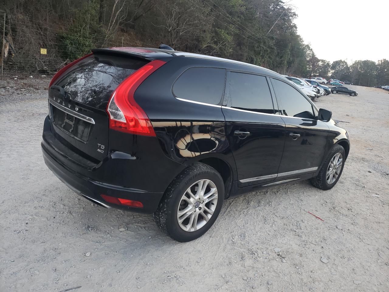 2016 Volvo XC60 VIN YV4612RK7G2792960 Copart auction photo, front end damage thumbnail 3