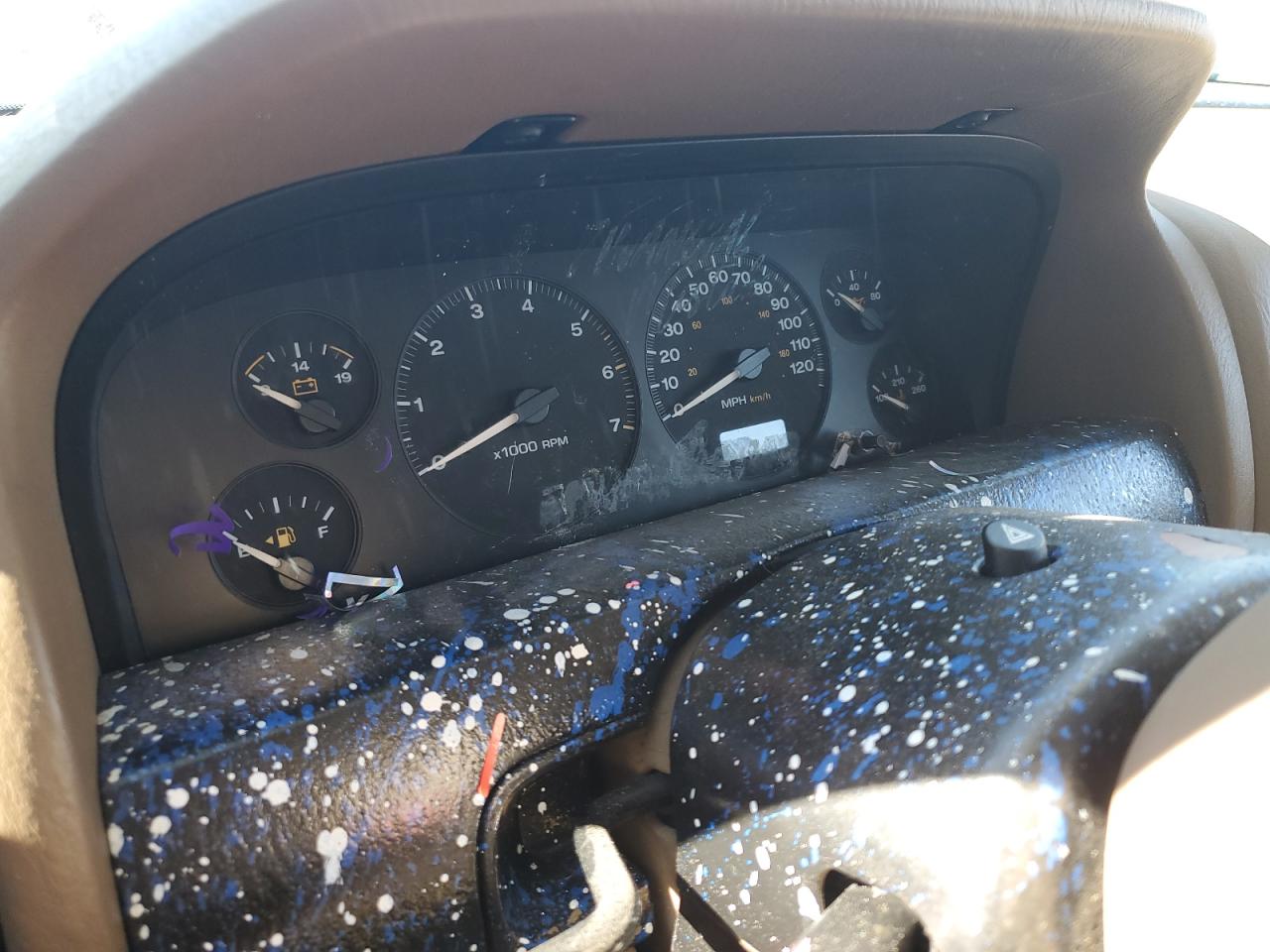 1999 Jeep Grand Cherokee VIN 1J4GW68N3XC747496 Copart auction photo, vandalism damage thumbnail 9