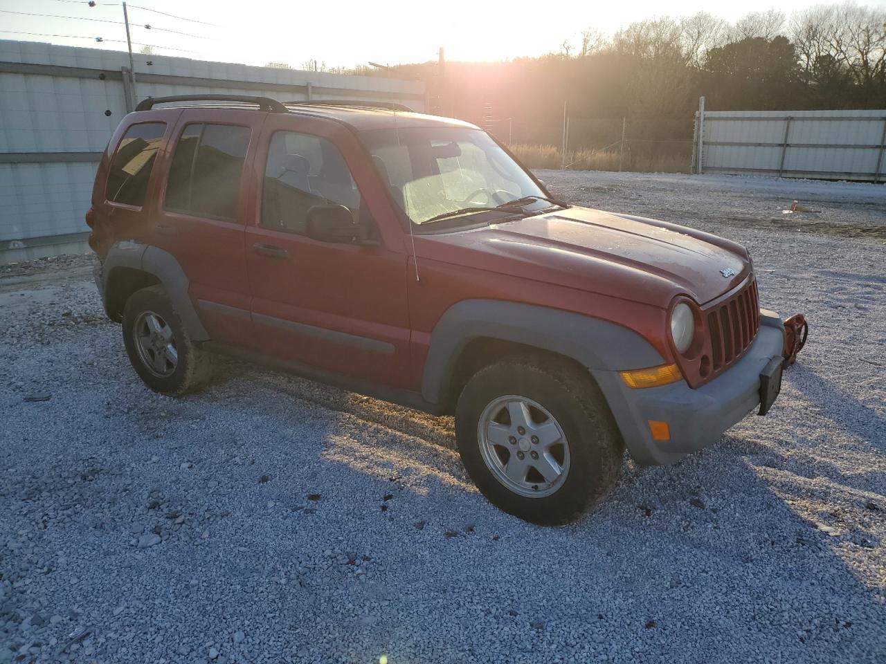 2005 Jeep Liberty (North America) VIN 1J4GL48K25W702080 Copart auction photo, rear end damage thumbnail 4