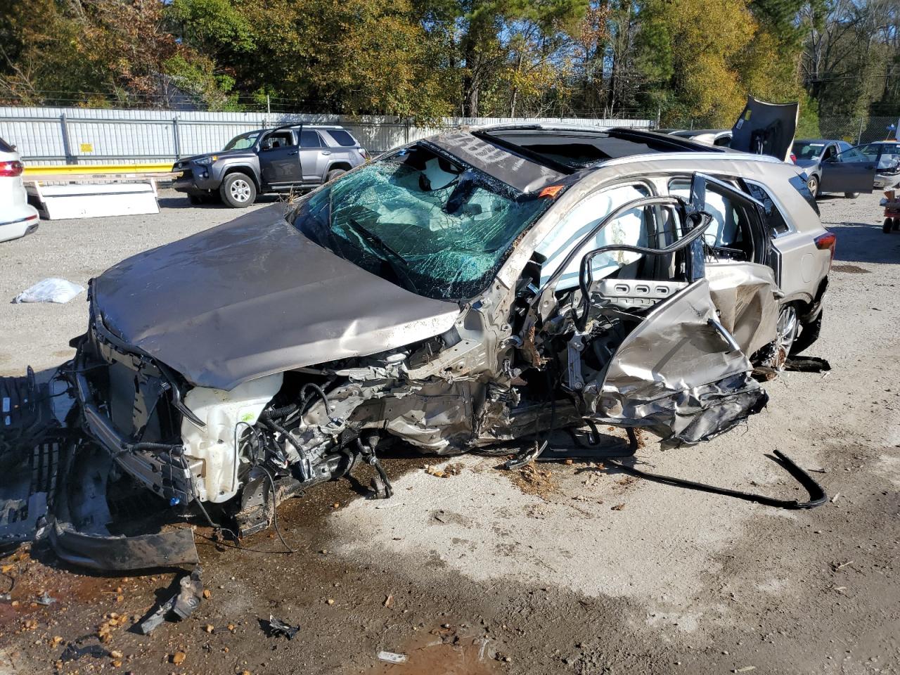 2022 Cadillac XT5 VIN 1GYKNCRS8NZ112882