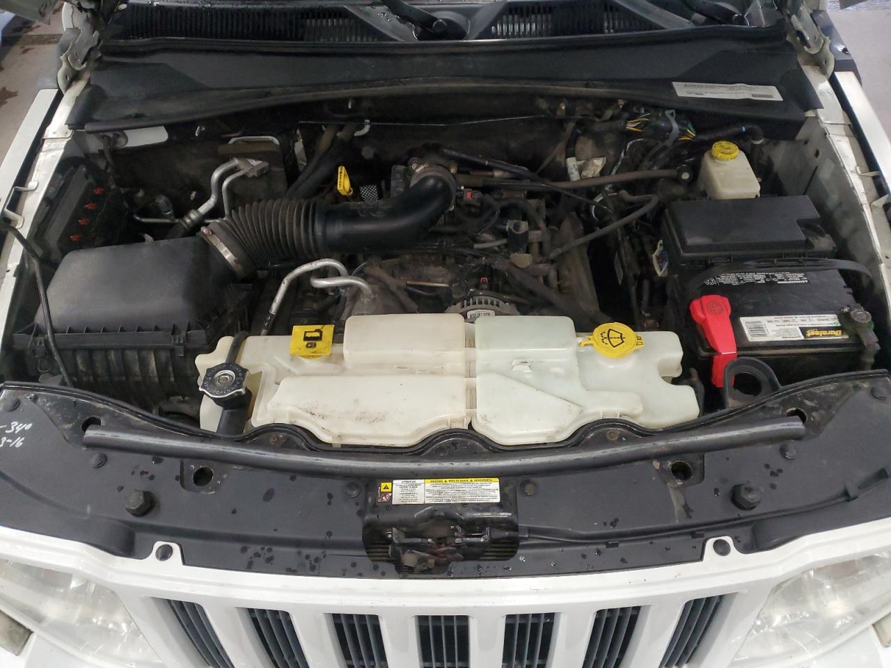 2011 Jeep Liberty (North America) VIN 1J4PN2GK1BW524240 Copart auction photo, side / minor dent/scratches damage thumbnail 12