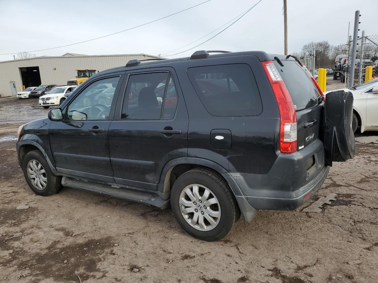 2005 Honda CR-V VIN JHLRD78865C004917 Copart auction photo, front end / side damage thumbnail 2