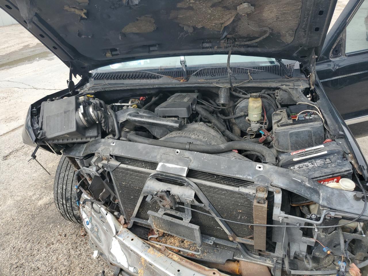 1999 GMC Sierra VIN 1GTEC19T8XZ519383 Copart auction photo, water/flood / all over damage thumbnail 11