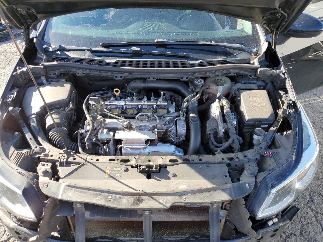 2019 Chevrolet Cruze VIN 1G1BC5SM4K7134218 Copart auction photo, front end / side damage thumbnail 11